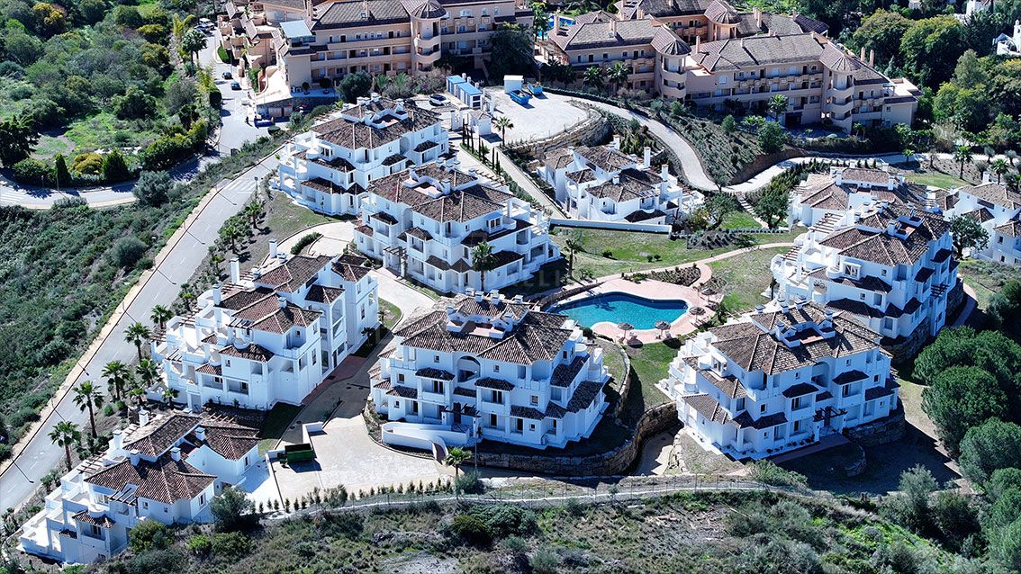 2-BEDROOM FULLY FURNISHED PENTHOUSE IN NUEVA ANDALUCIA