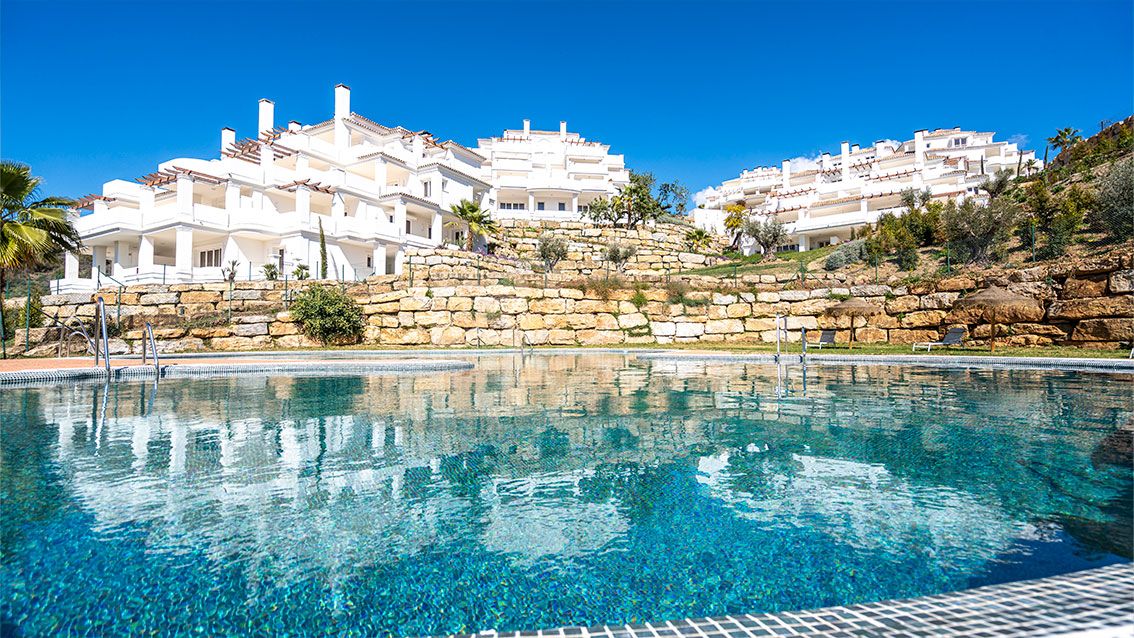 2-BEDROOM FULLY FURNISHED PENTHOUSE IN NUEVA ANDALUCIA