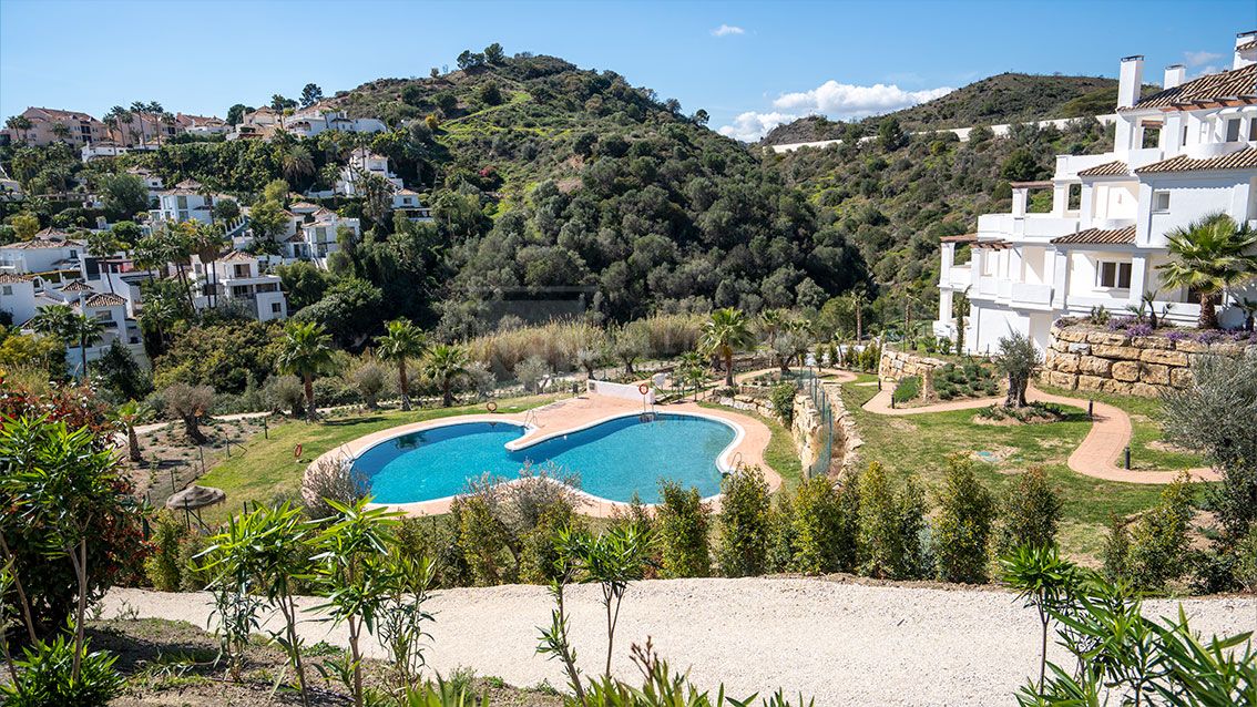 2-BEDROOM FULLY FURNISHED PENTHOUSE IN NUEVA ANDALUCIA