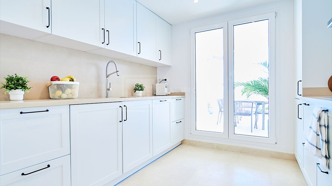 2-BEDROOM FULLY FURNISHED PENTHOUSE IN NUEVA ANDALUCIA