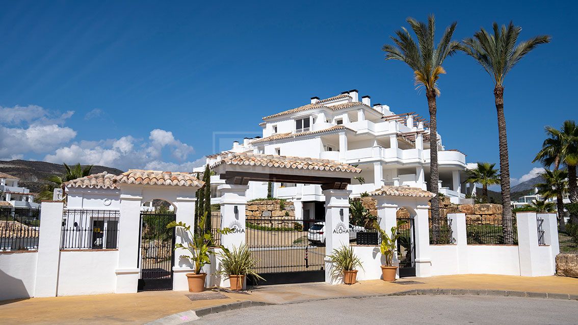 2-BEDROOM FULLY FURNISHED PENTHOUSE IN NUEVA ANDALUCIA