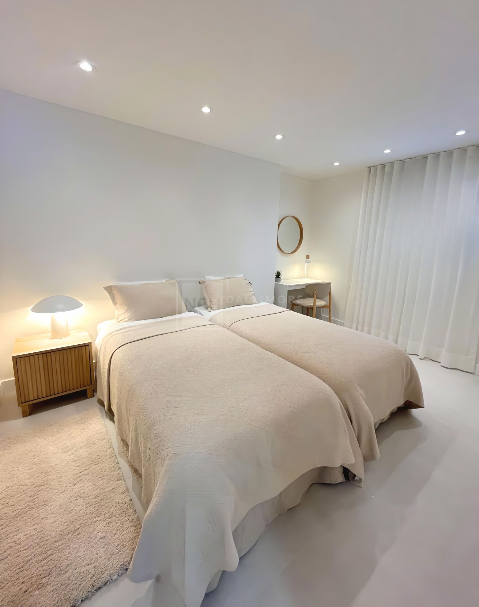 ELEGANT GROUND FLOOR APARTMENT WITH PRIVATE GARDEN IN NUEVA ANDALUCÍA