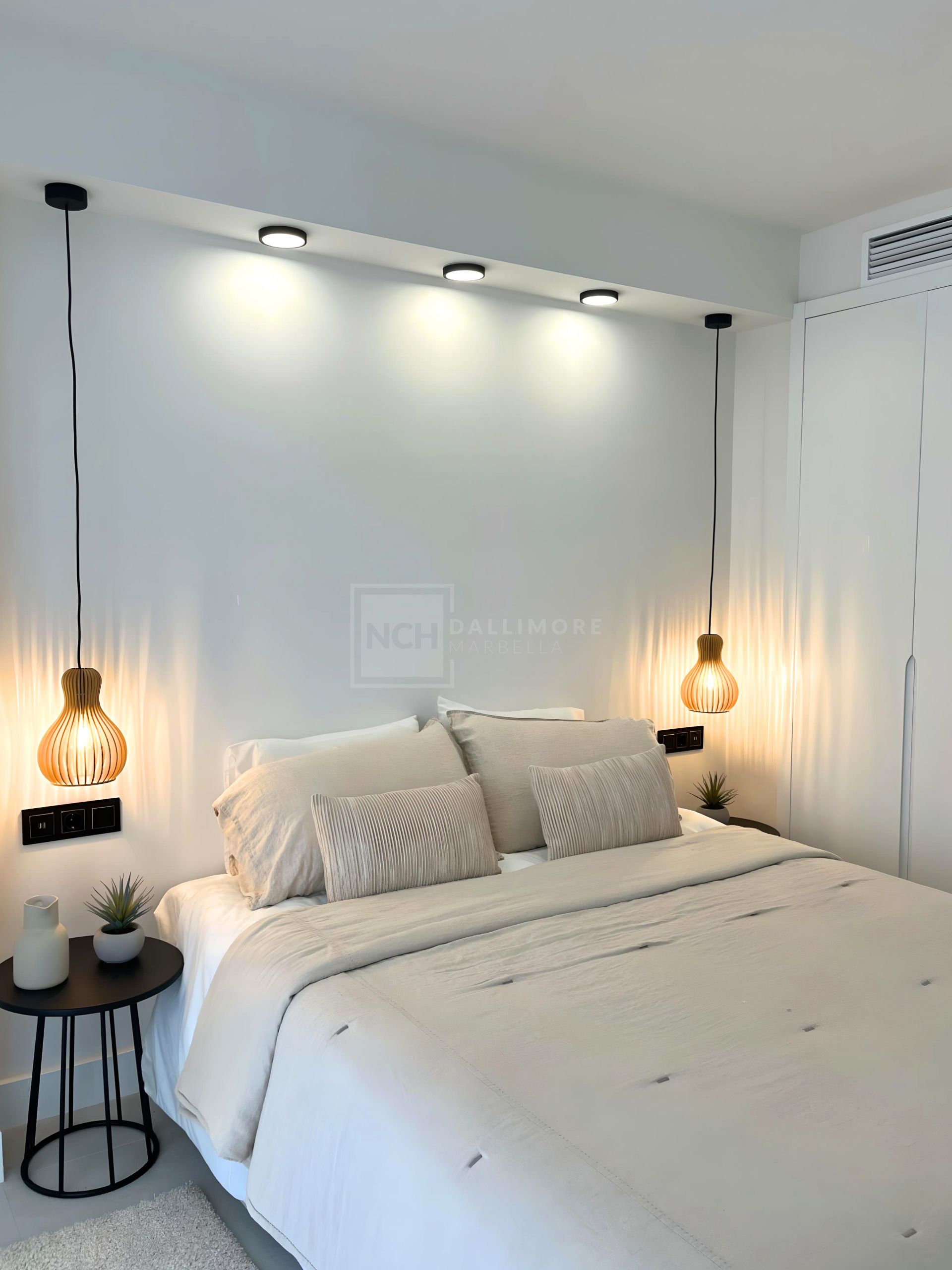 ELEGANT GROUND FLOOR APARTMENT WITH PRIVATE GARDEN IN NUEVA ANDALUCÍA