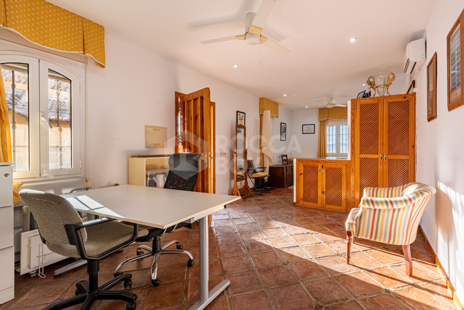 EXCLUSIVE LUXURY ESTATE WITH GUEST HOUSE, GYM, TENNIS COURT AND PANORAMIC VIEWS IN ALHAURÍN DE LA TORRE