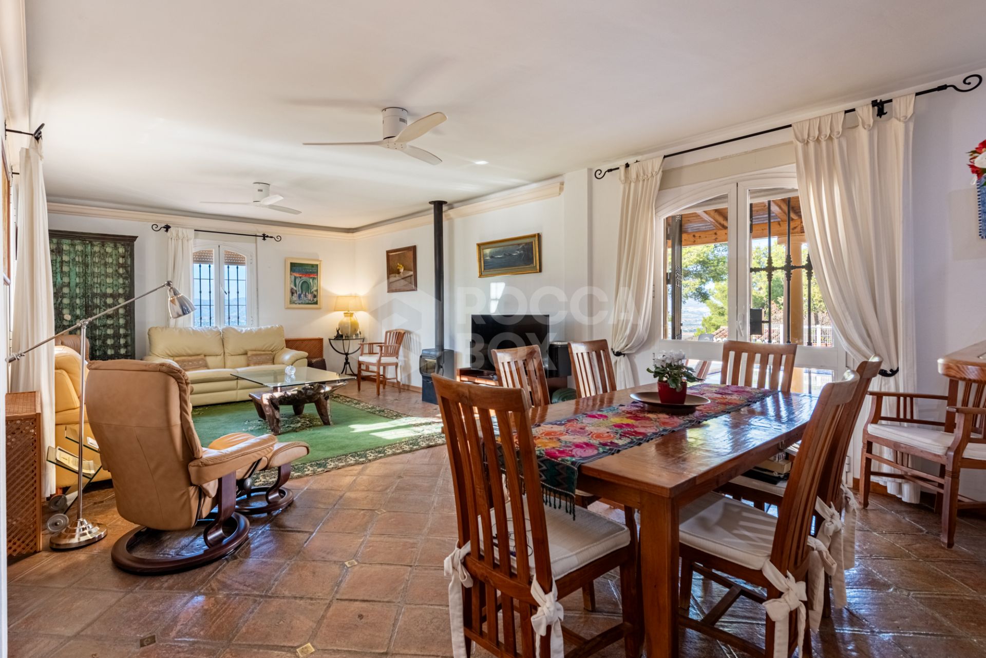 EXCLUSIVE LUXURY ESTATE WITH GUEST HOUSE, GYM, TENNIS COURT AND PANORAMIC VIEWS IN ALHAURÍN DE LA TORRE