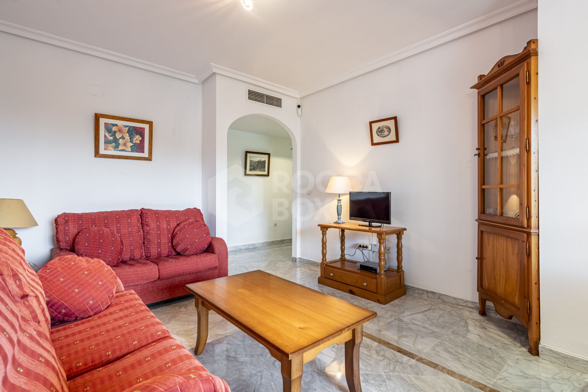 2-BEDROOM APARTMENT IN LORCRIMAR 3, NUEVA ANDALUCÍA – WALKING DISTANCE TO PUERTO BANÚS