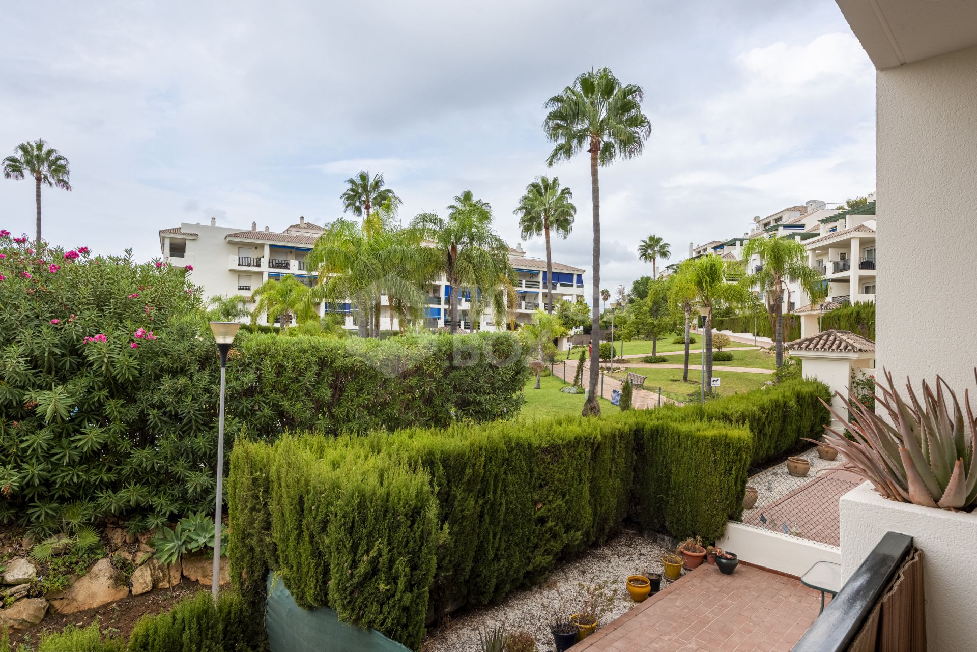 2-BEDROOM APARTMENT IN LORCRIMAR 3, NUEVA ANDALUCÍA – WALKING DISTANCE TO PUERTO BANÚS