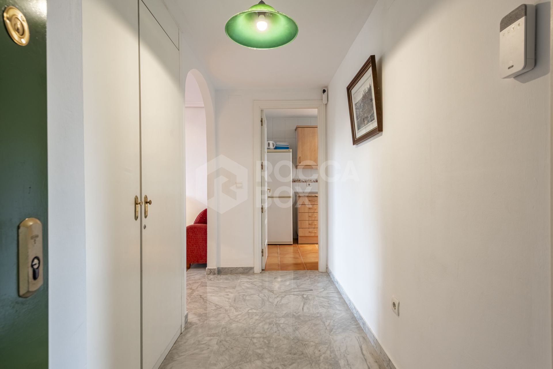 2-BEDROOM APARTMENT IN LORCRIMAR 3, NUEVA ANDALUCÍA – WALKING DISTANCE TO PUERTO BANÚS