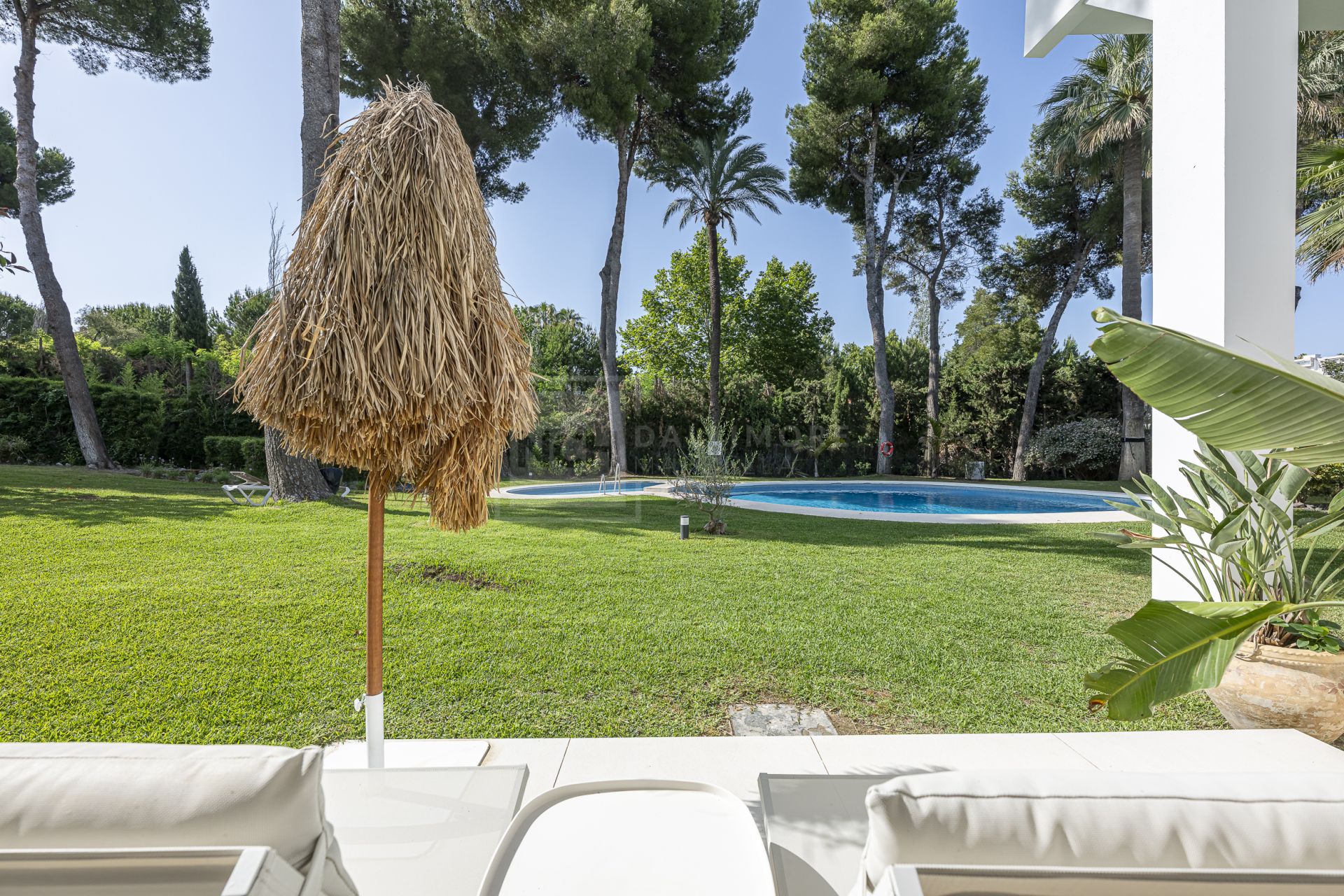 VILLA TOTALMENTE REFORMADA EN ATALAYA DE RÍO VERDE