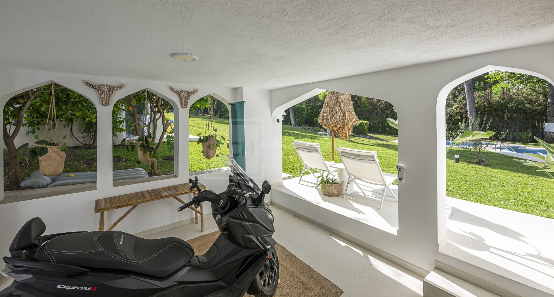 VILLA TOTALMENTE REFORMADA EN ATALAYA DE RÍO VERDE