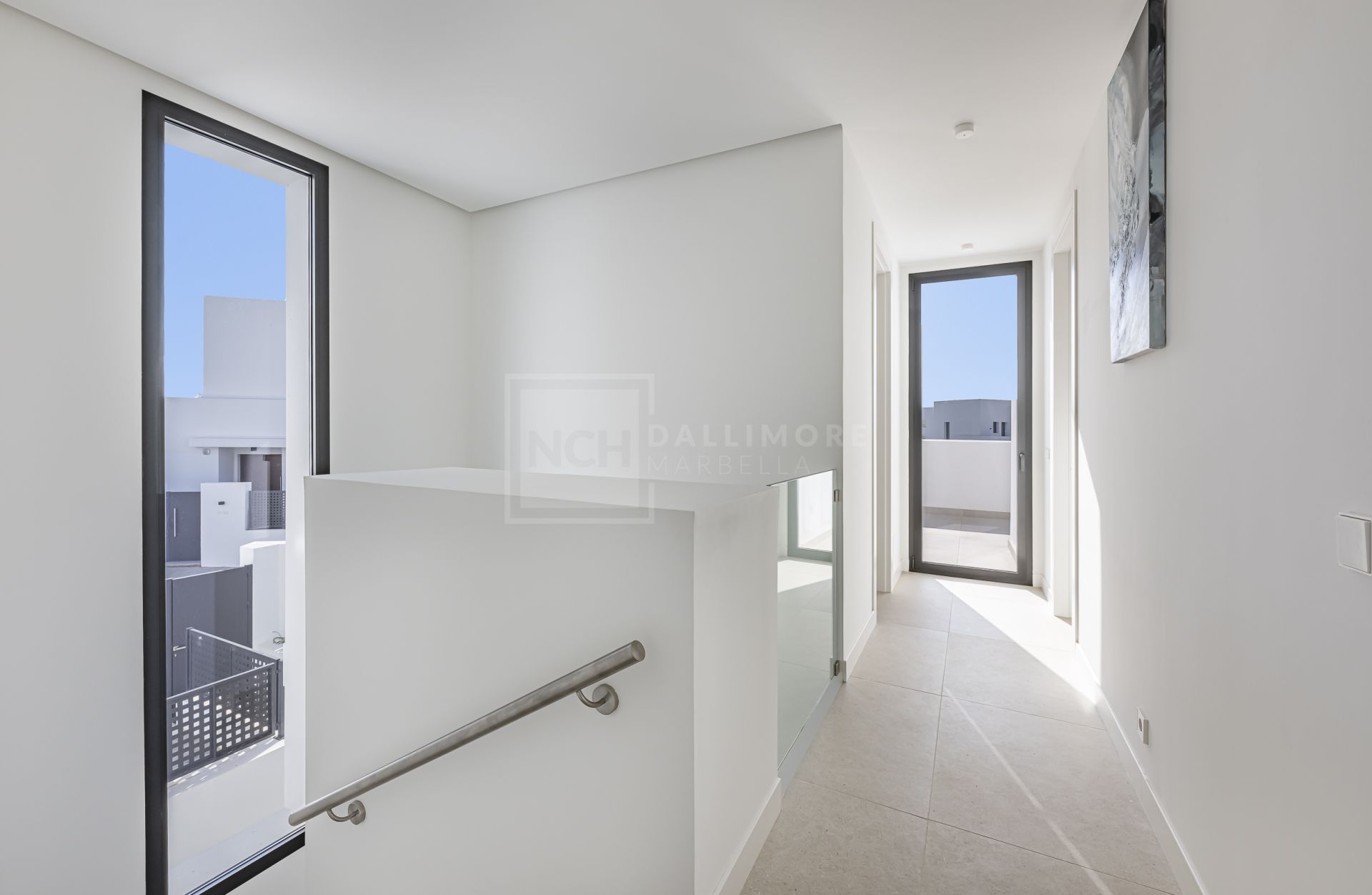 Modern 4-Bedroom Villa in Gated Community in Marbella East