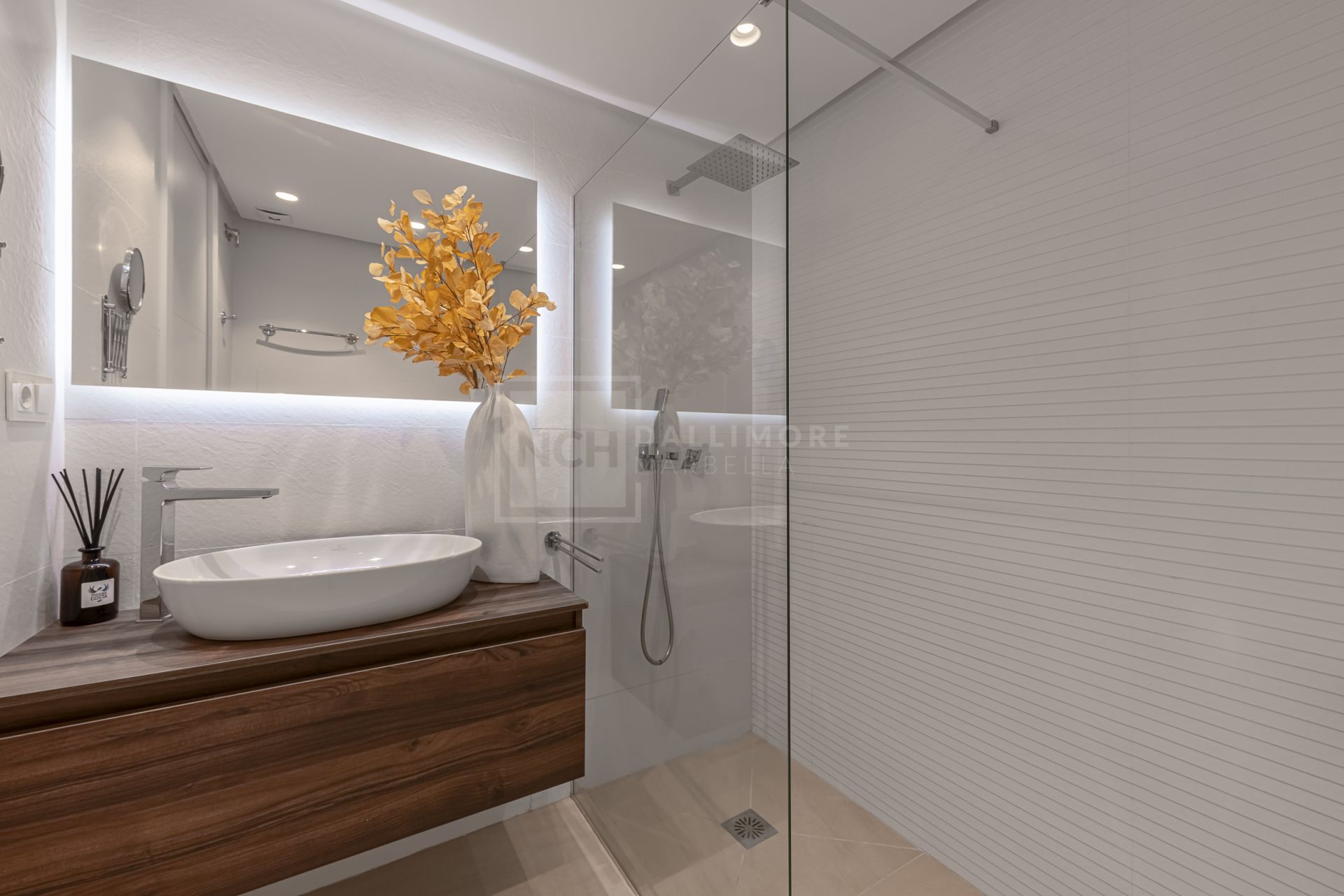Apartamento en Primera Línea de Playa en la Nueva Milla de Oro