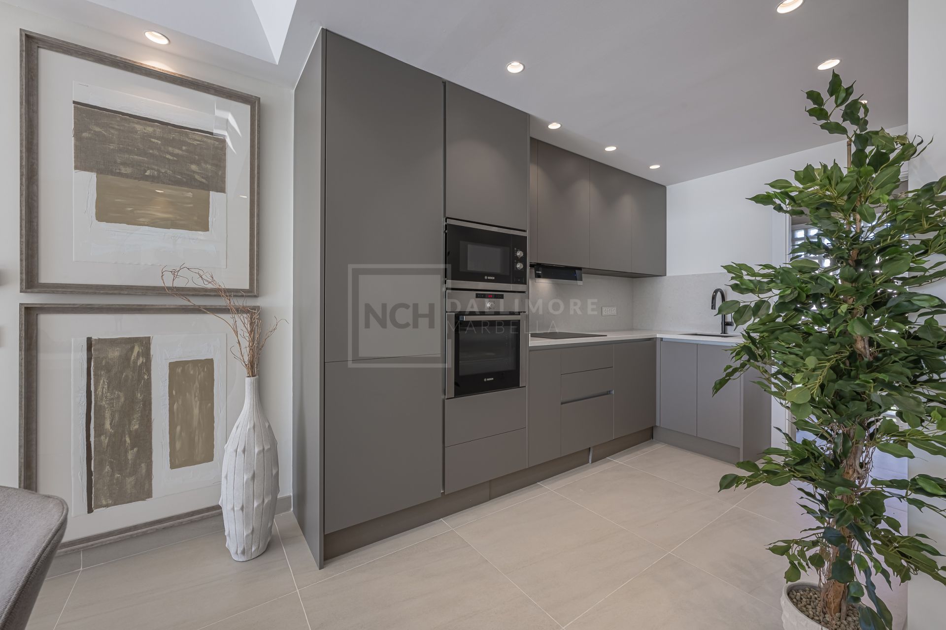 Apartamento en Primera Línea de Playa en la Nueva Milla de Oro