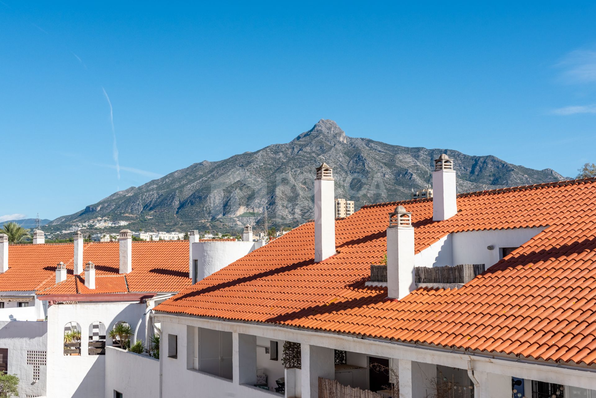 Stunning 3-Bedroom Corner Apartment in La Maestranza, Nueva Andalucía