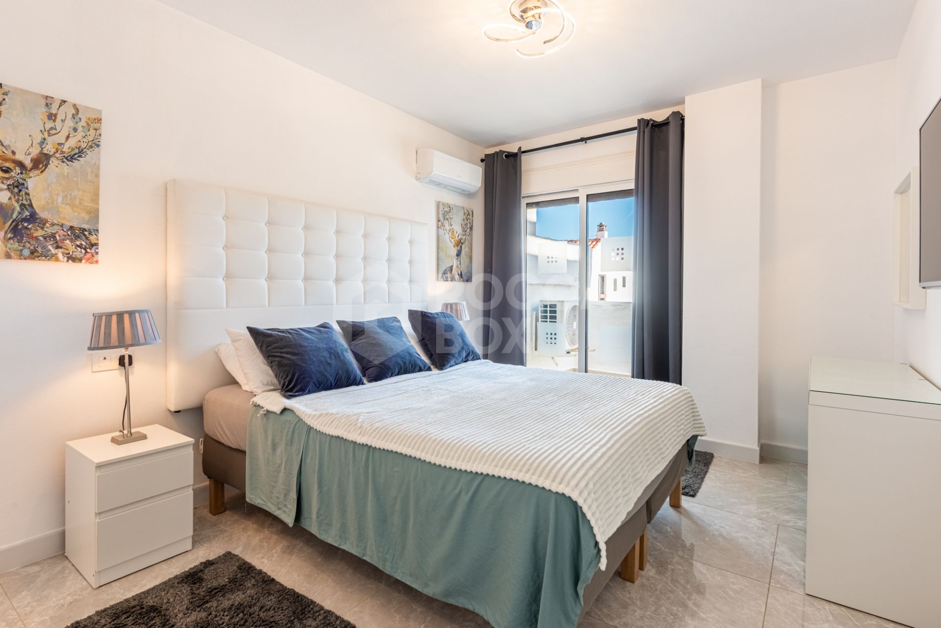 Stunning 3-Bedroom Corner Apartment in La Maestranza, Nueva Andalucía