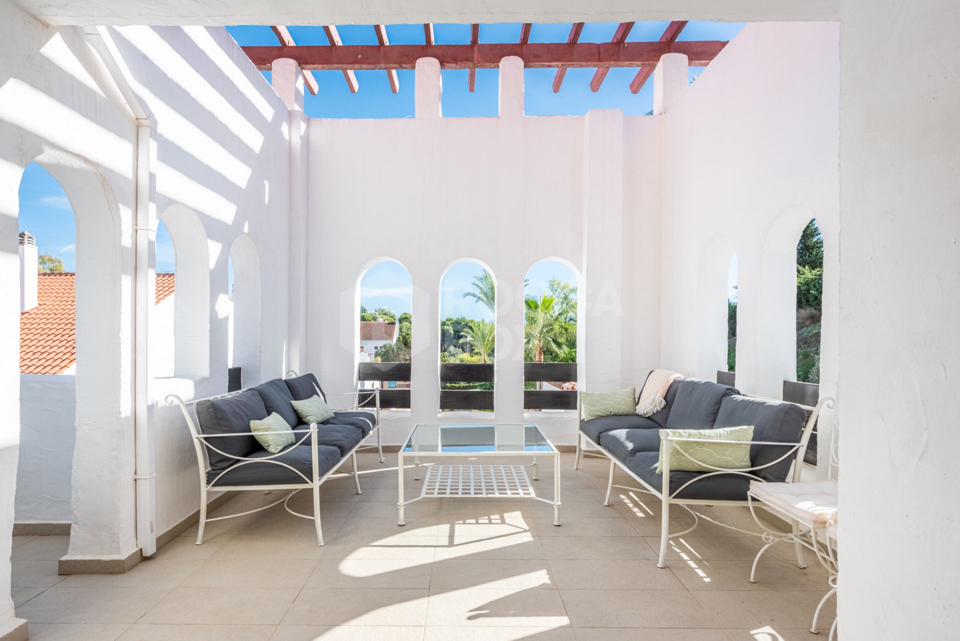 Stunning 3-Bedroom Corner Apartment in La Maestranza, Nueva Andalucía