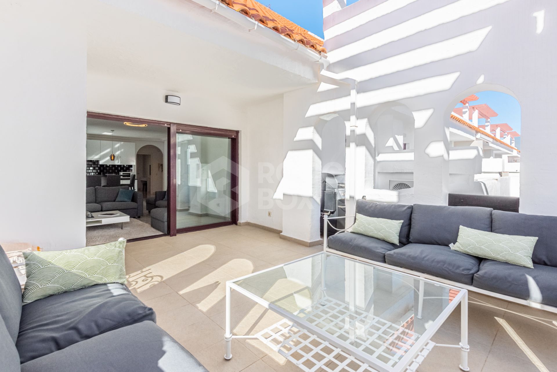 Stunning 3-Bedroom Corner Apartment in La Maestranza, Nueva Andalucía