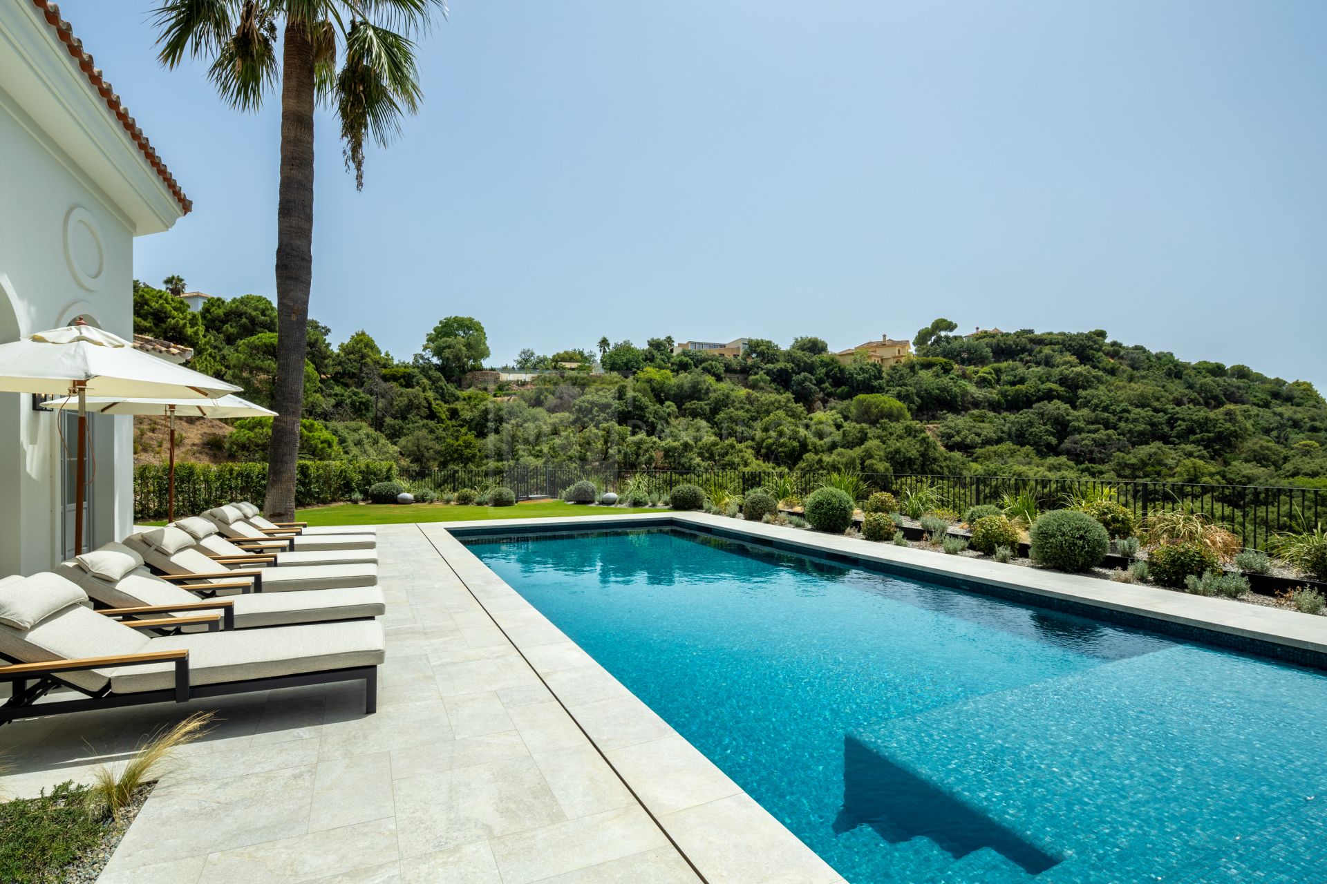 Villa Liora, La Zagaleta – Elegancia Moderna en el Mejor Entorno Natural