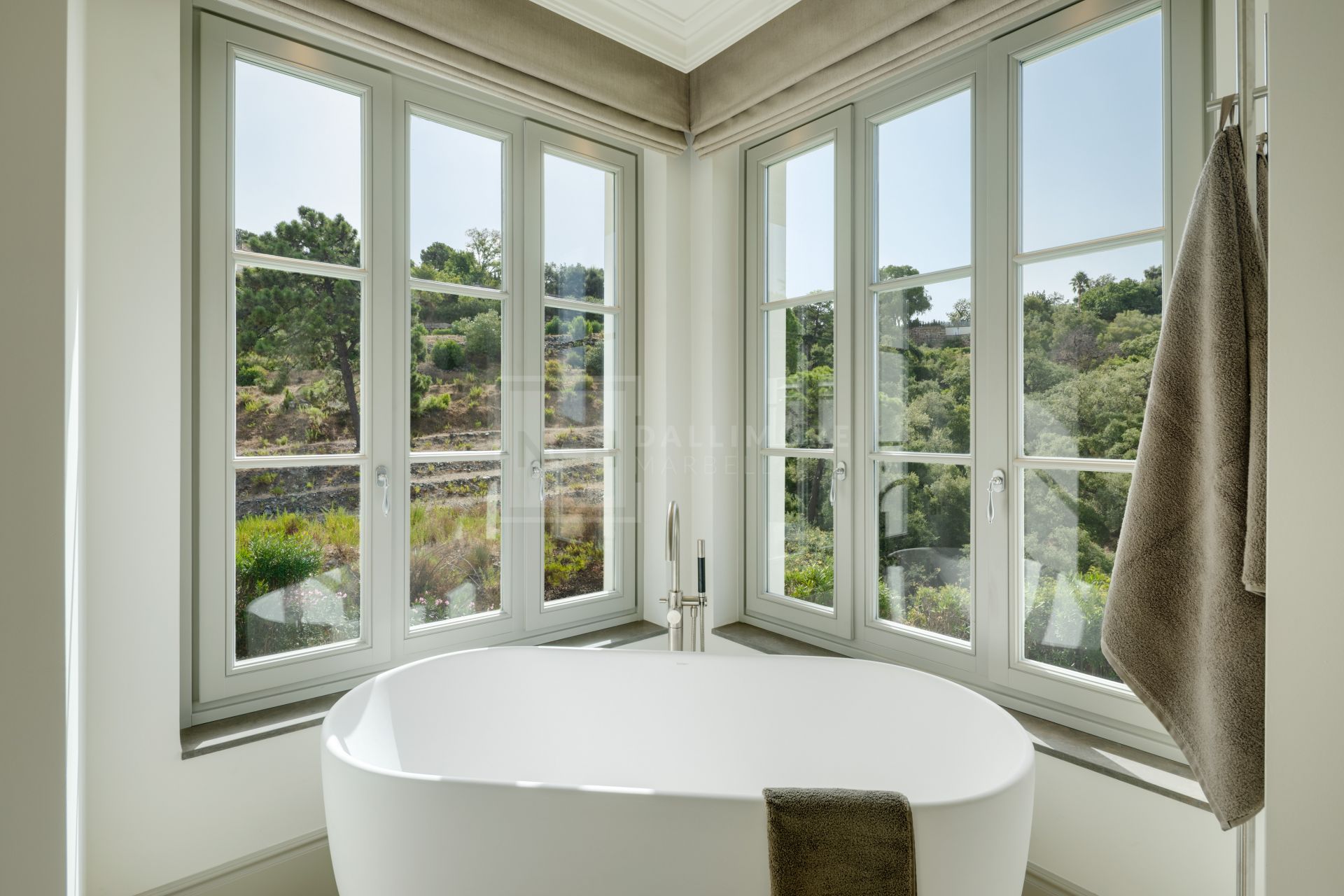 Villa Liora, La Zagaleta – Elegancia Moderna en el Mejor Entorno Natural