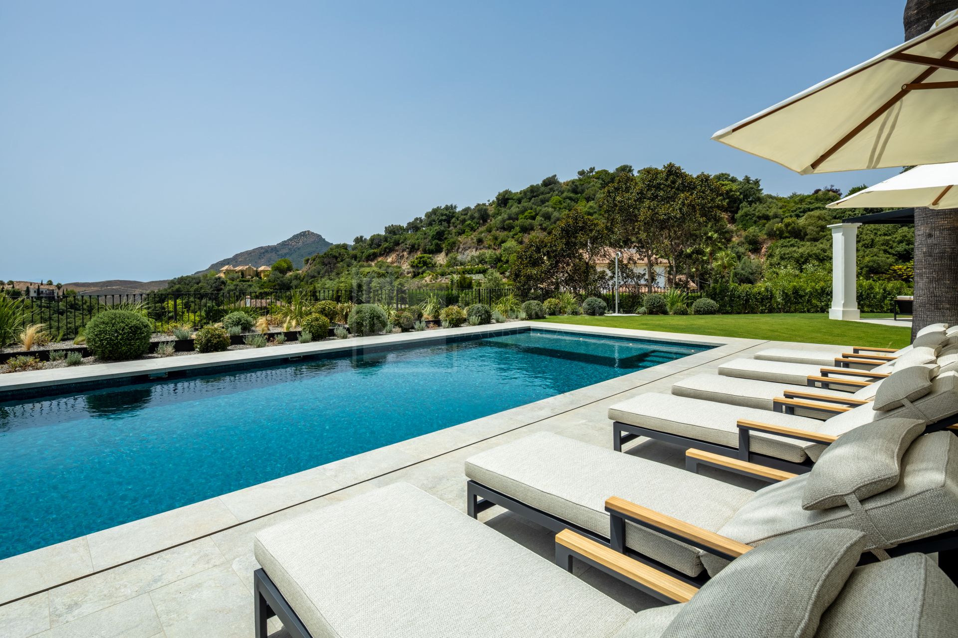 Villa Liora, La Zagaleta – Elegancia Moderna en el Mejor Entorno Natural