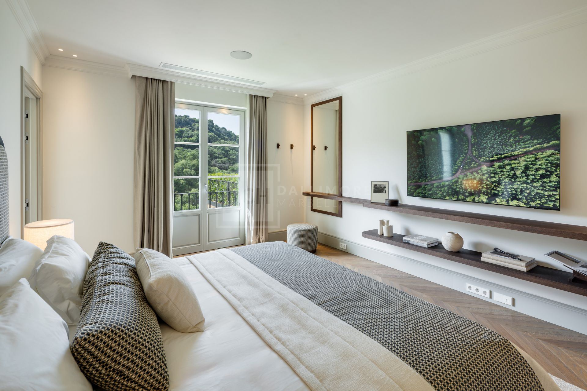 Villa Liora, La Zagaleta – Elegancia Moderna en el Mejor Entorno Natural