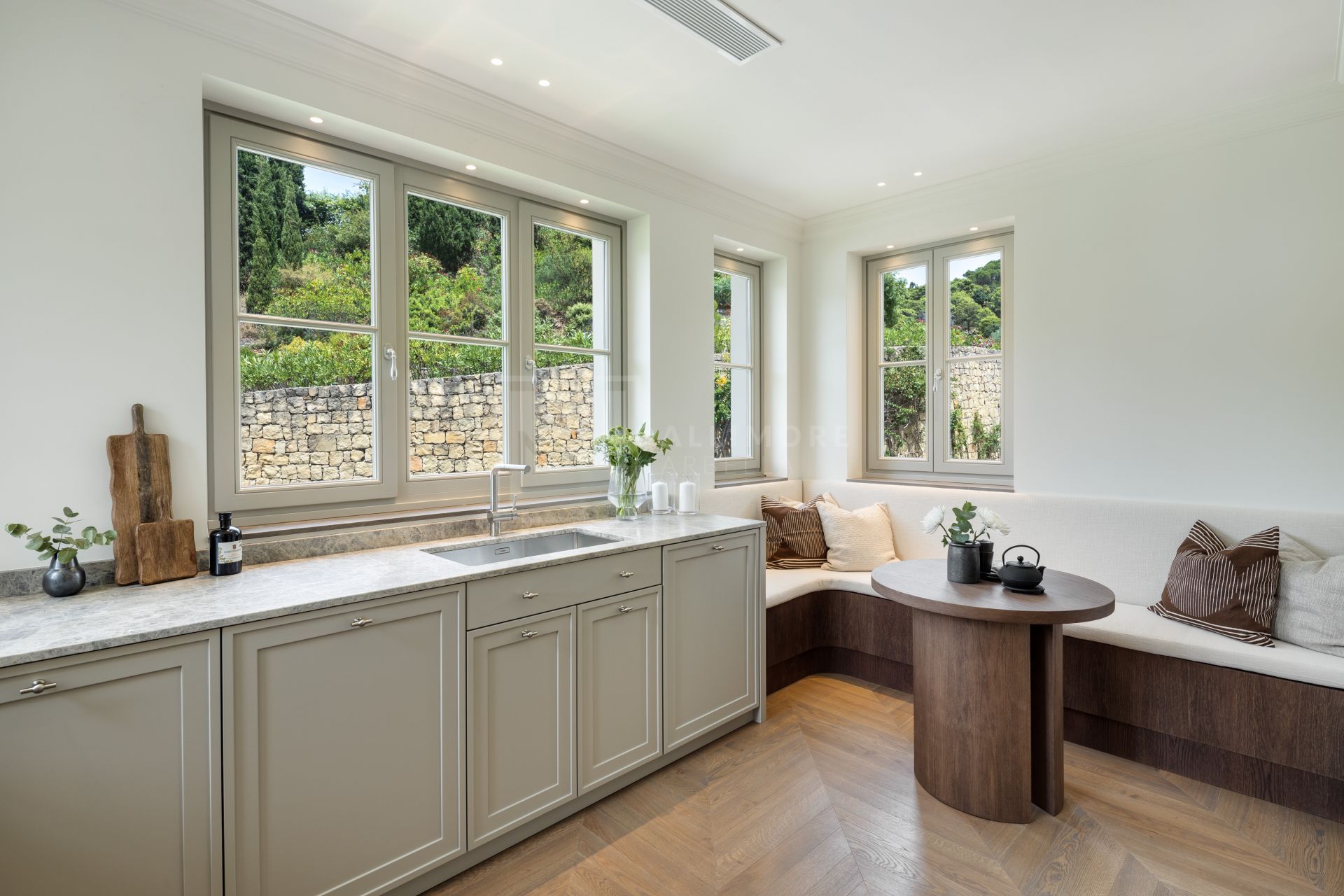 Villa Liora, La Zagaleta – Elegancia Moderna en el Mejor Entorno Natural