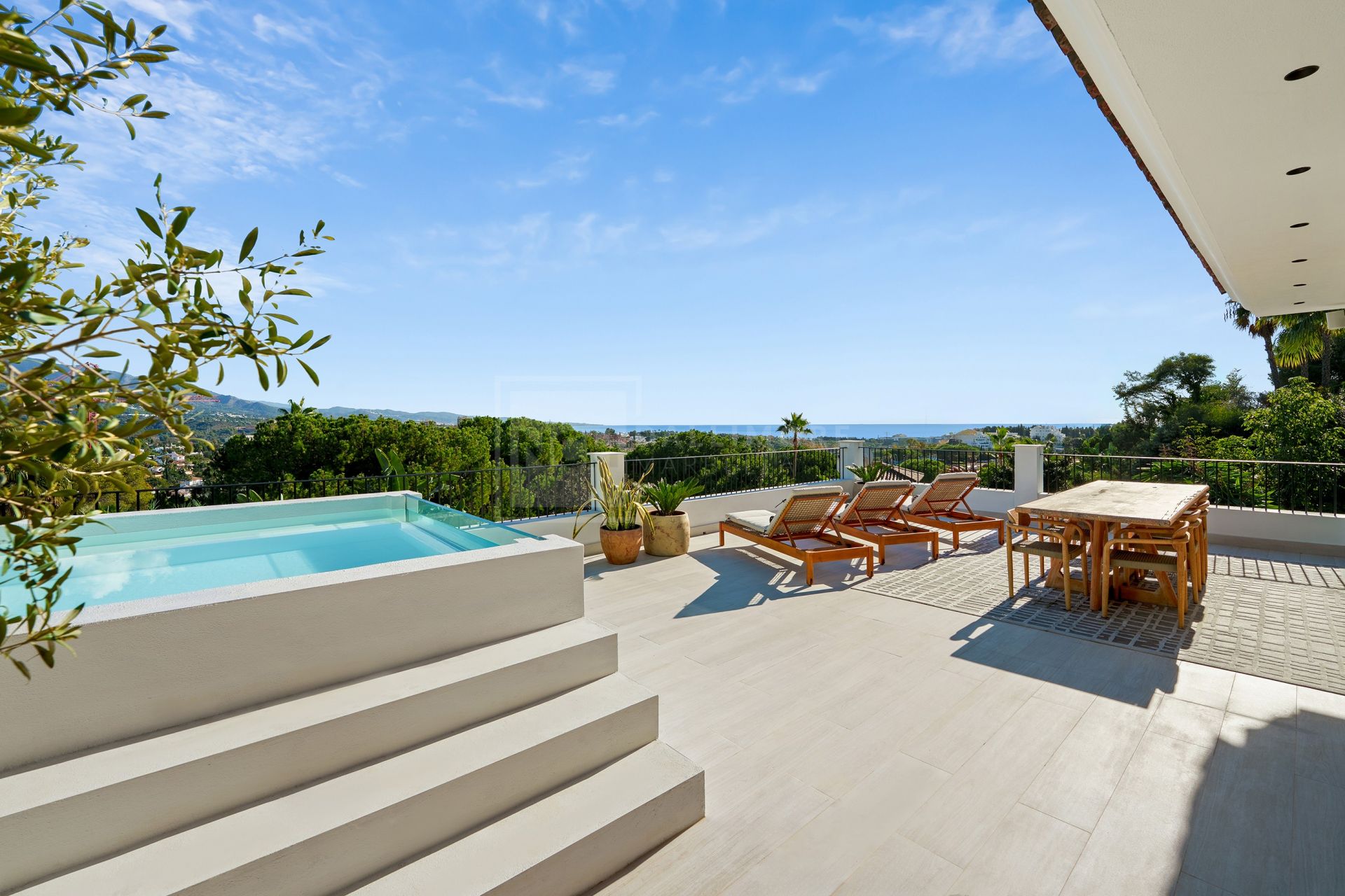 Villa Cielomar - Exquisita mansión orientada al suroeste con vistas panorámicas al mar y a la montaña