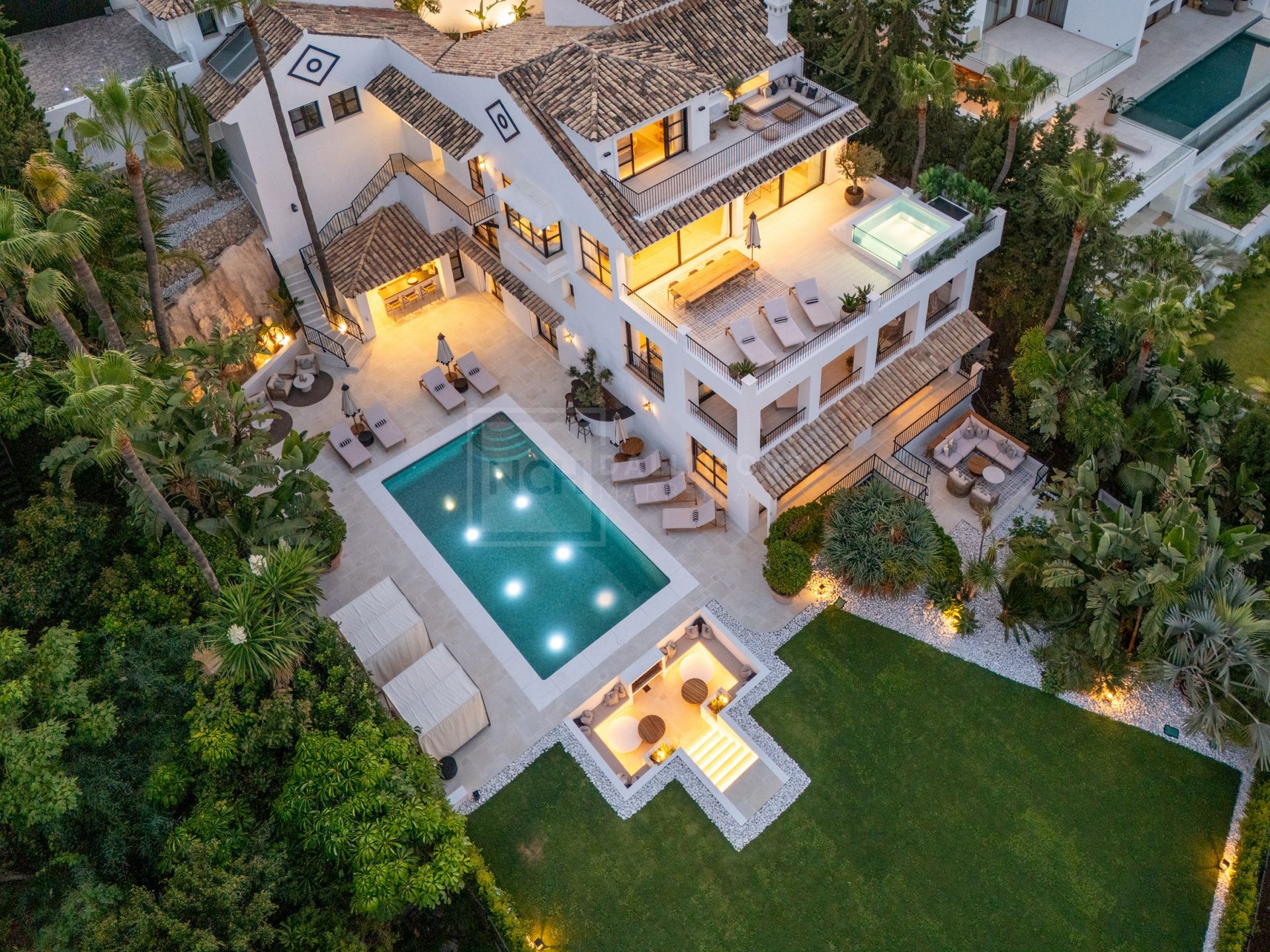 Villa Cielomar - Exquisita mansión orientada al suroeste con vistas panorámicas al mar y a la montaña