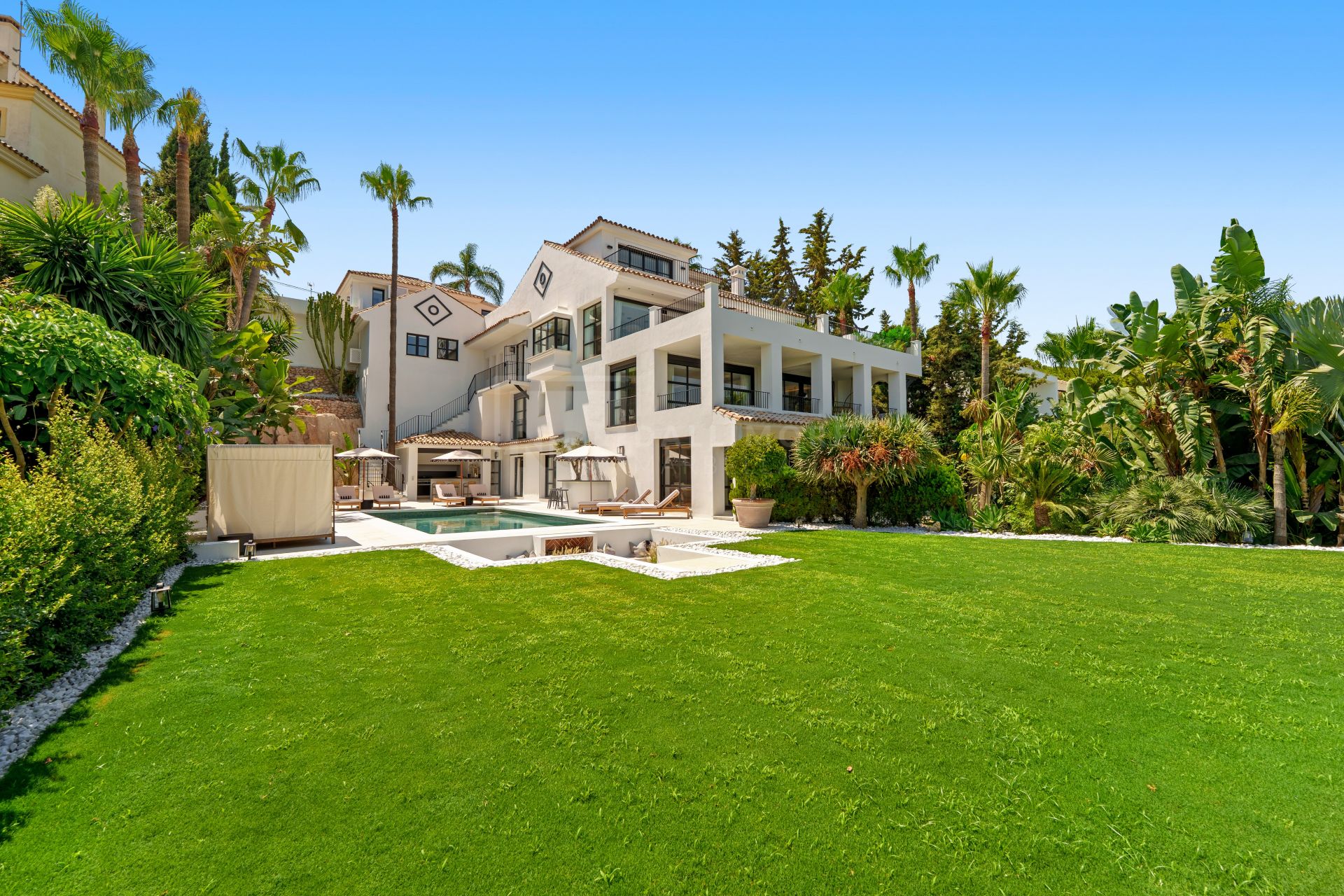 Villa Cielomar - Exquisita mansión orientada al suroeste con vistas panorámicas al mar y a la montaña