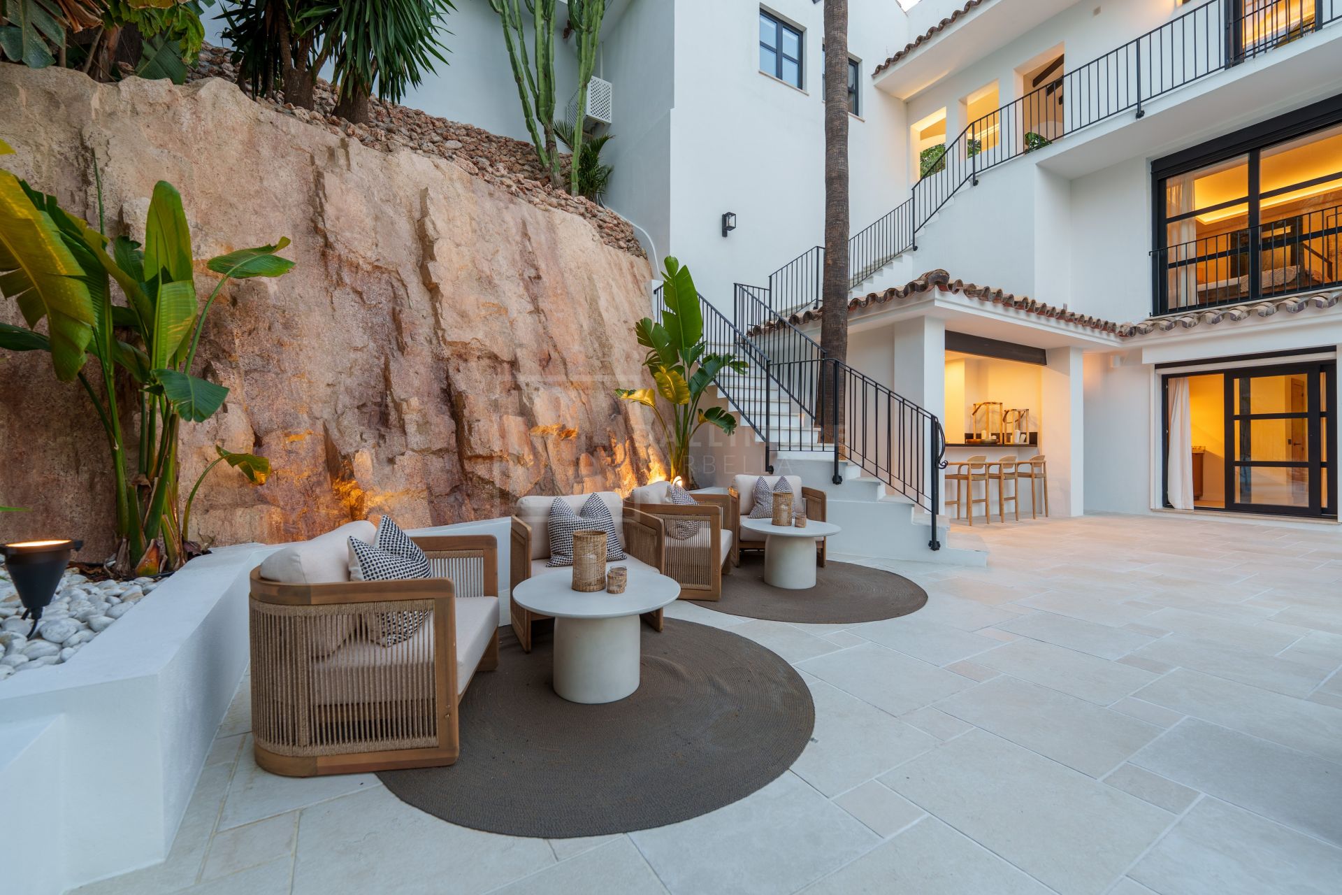 Villa Cielomar - Exquisita mansión orientada al suroeste con vistas panorámicas al mar y a la montaña