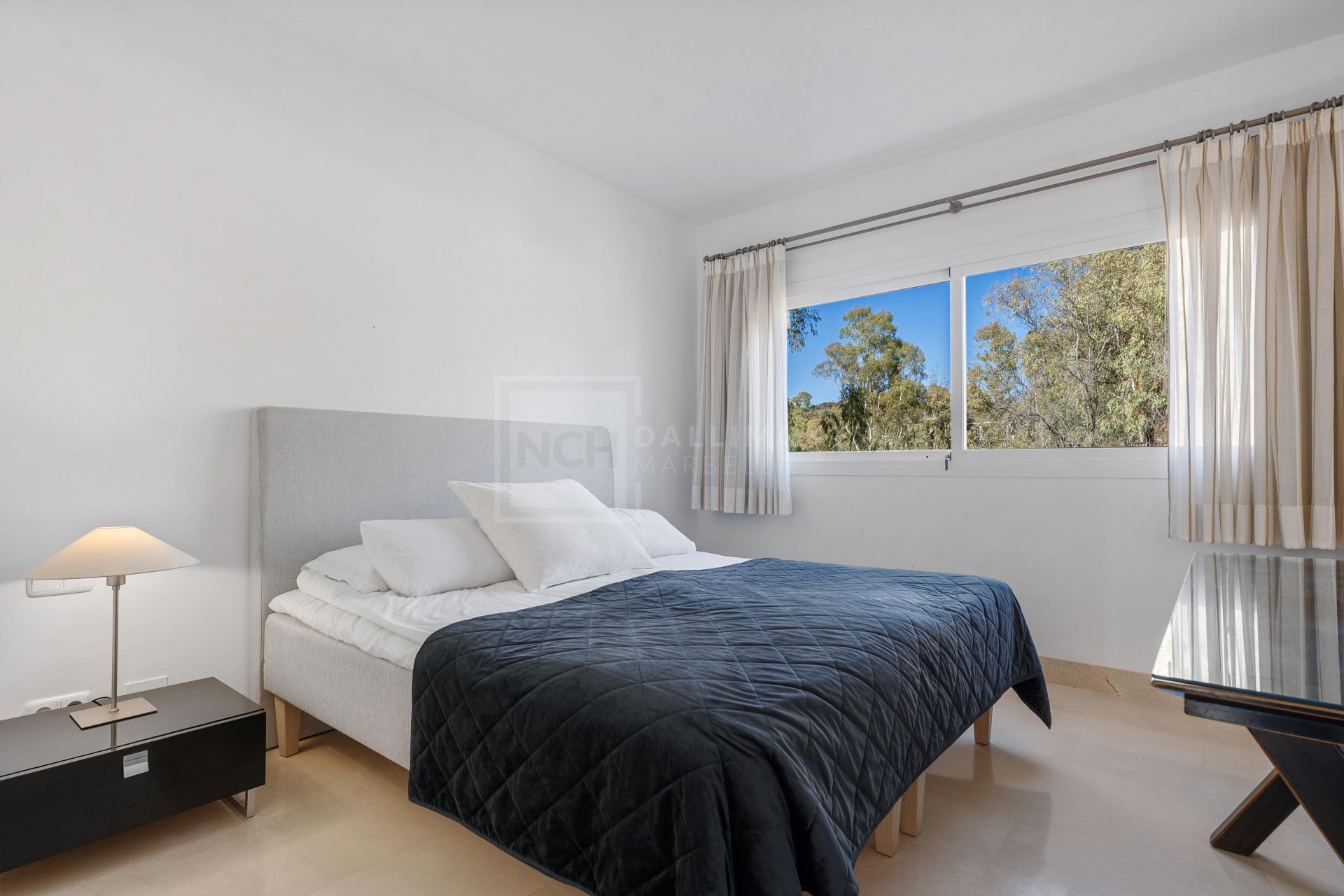 Elegante ático dúplex en Aloha, Marbella con 3 dormitorios