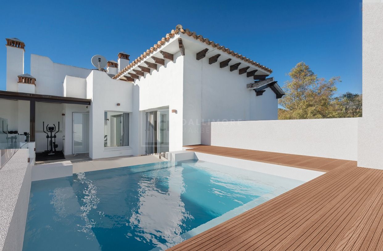 Elegante ático dúplex en Aloha, Marbella con 3 dormitorios