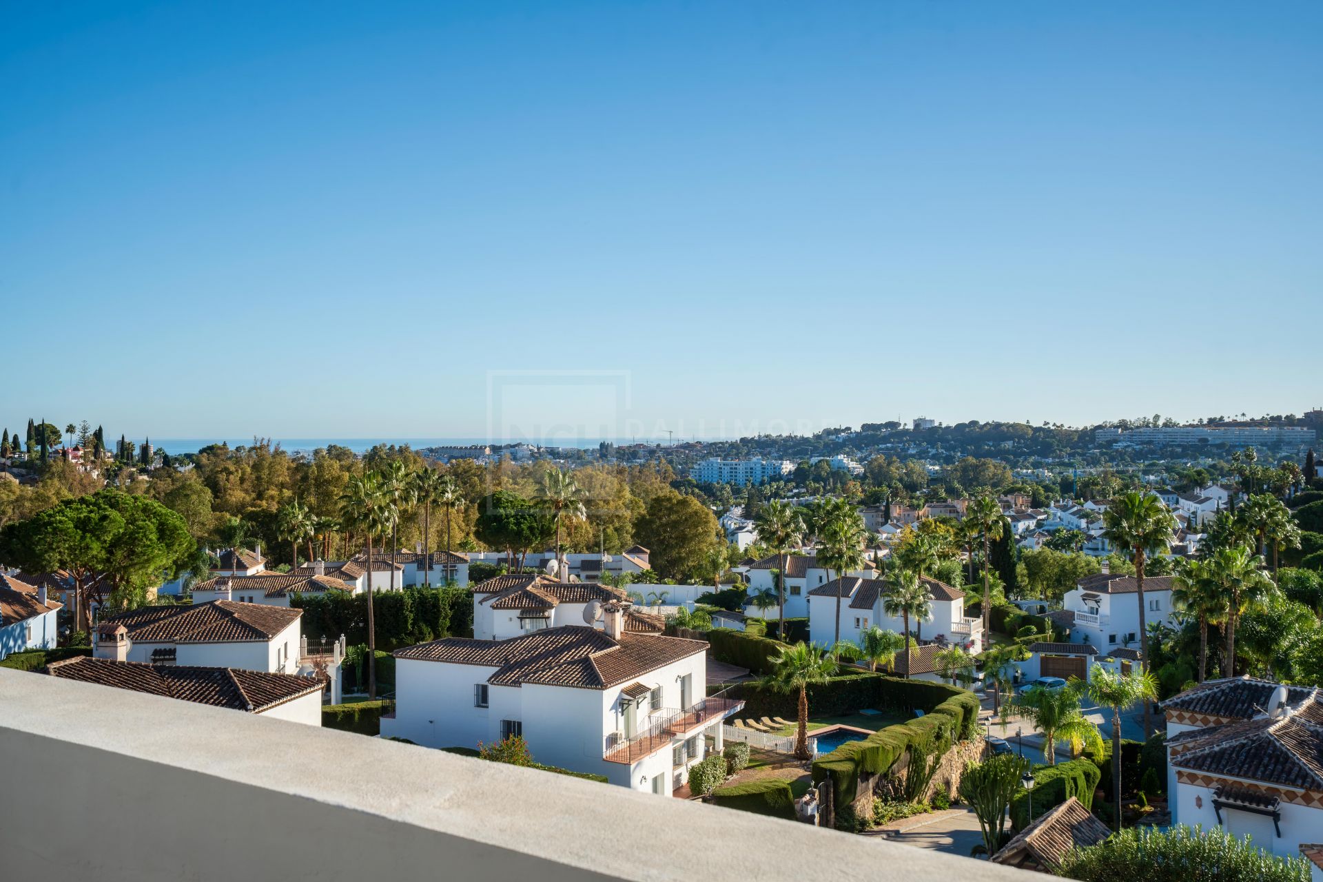Elegante ático dúplex en Aloha, Marbella con 3 dormitorios