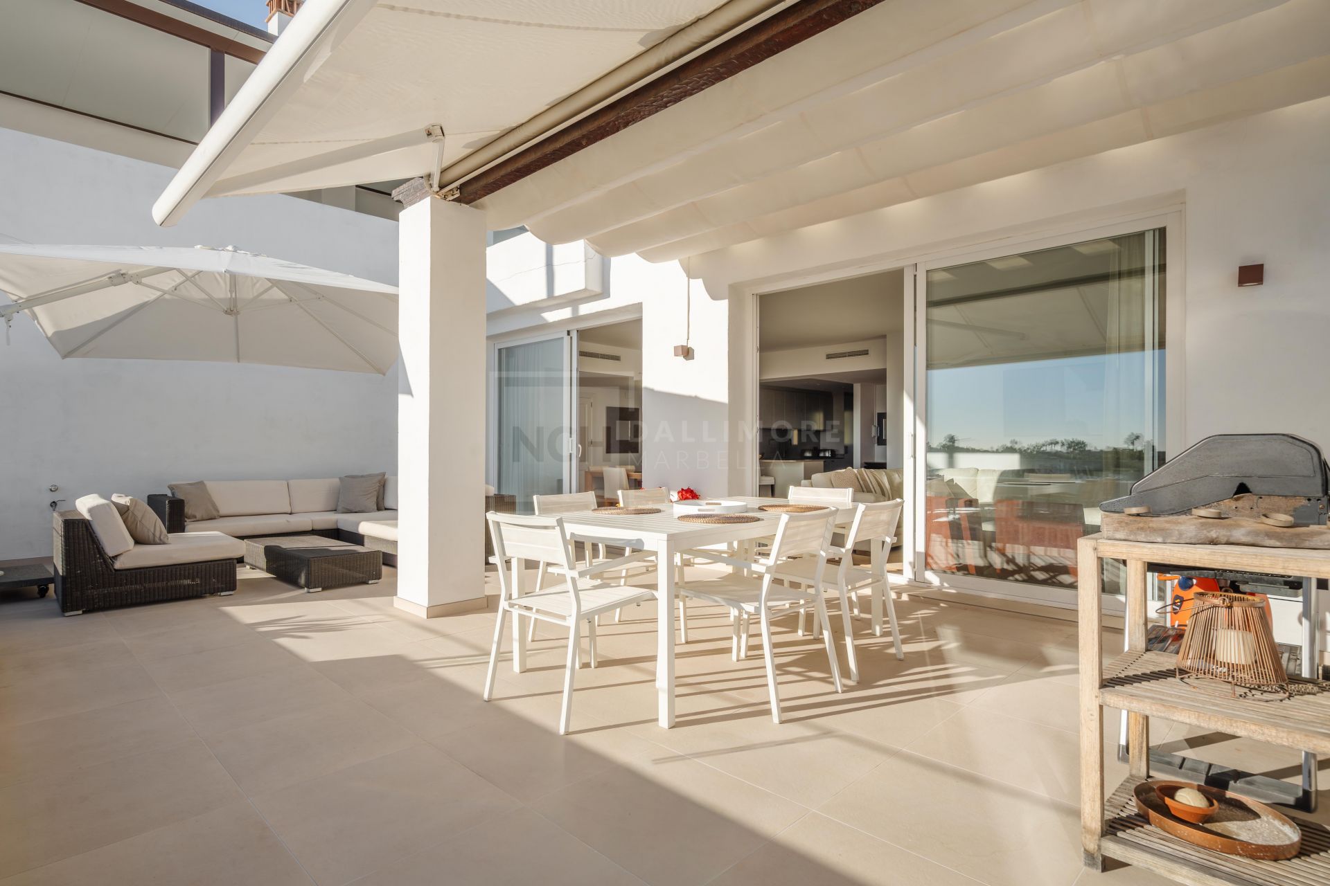 Elegante ático dúplex en Aloha, Marbella con 3 dormitorios
