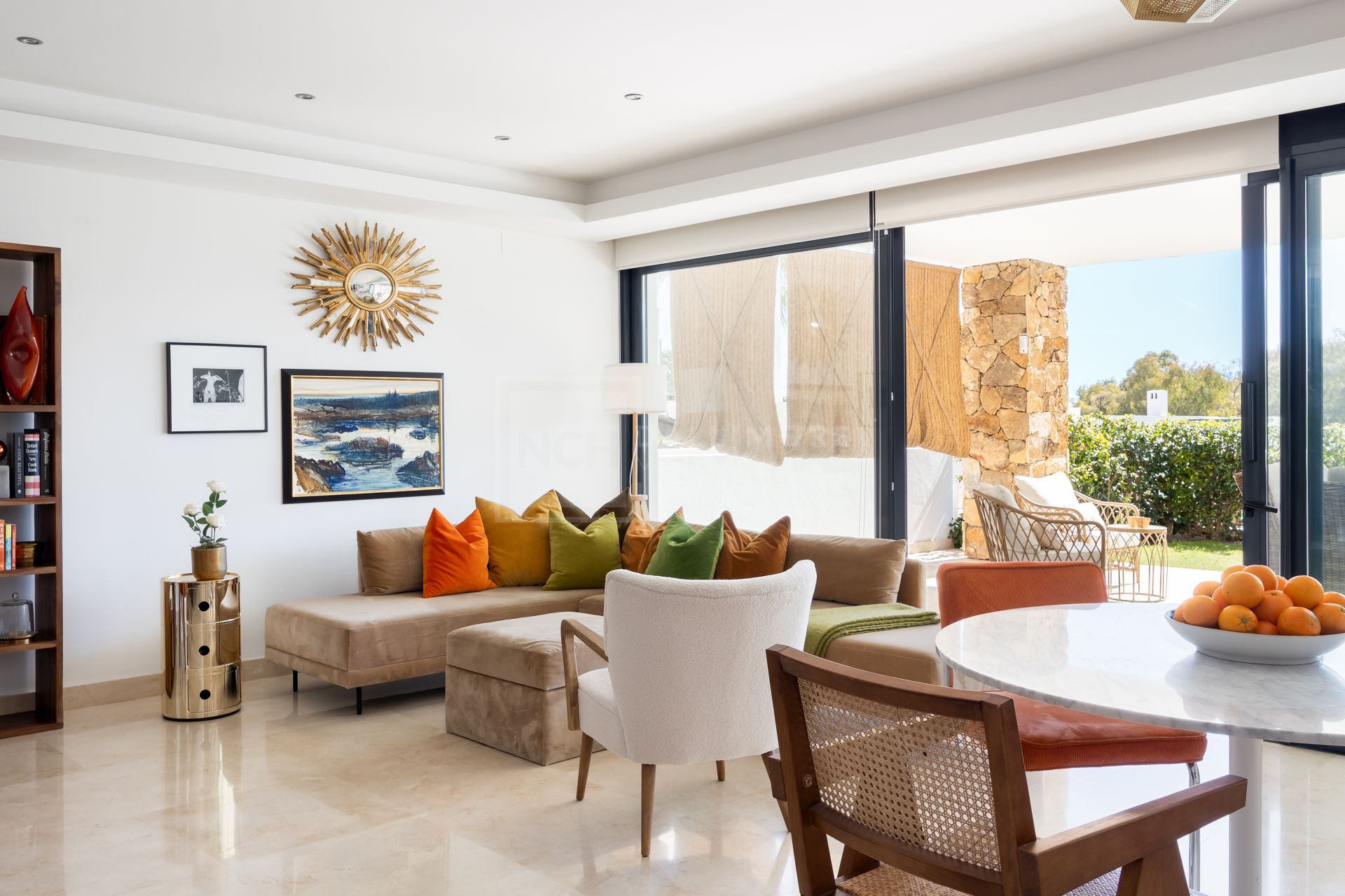 Elegant 3-Bedroom Townhouse with Panoramic Views Near Puerto Banús