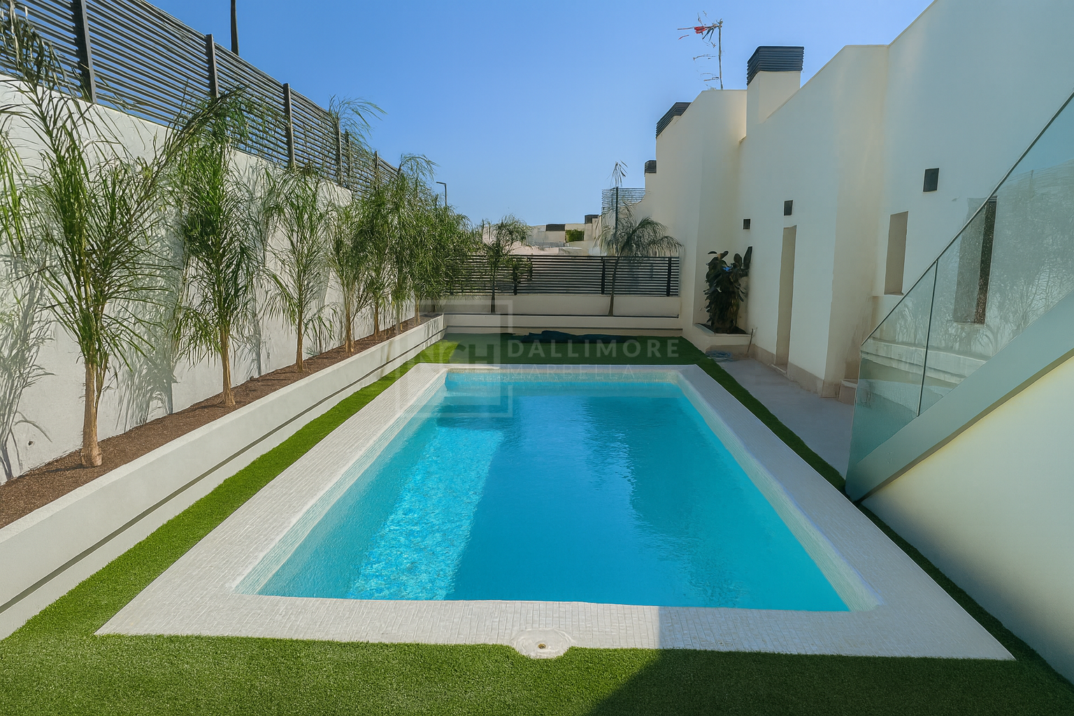 Lujoso Dúplex con Piscina Privada y Vistas Panorámicas – La Alborada, Benahavís.