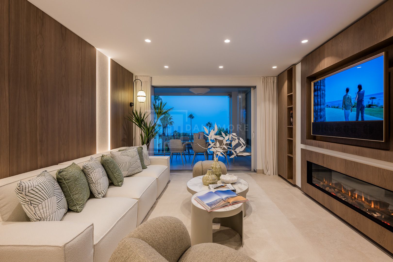 Apartamento de 3 dormitorios en primera línea de playa en Estepona