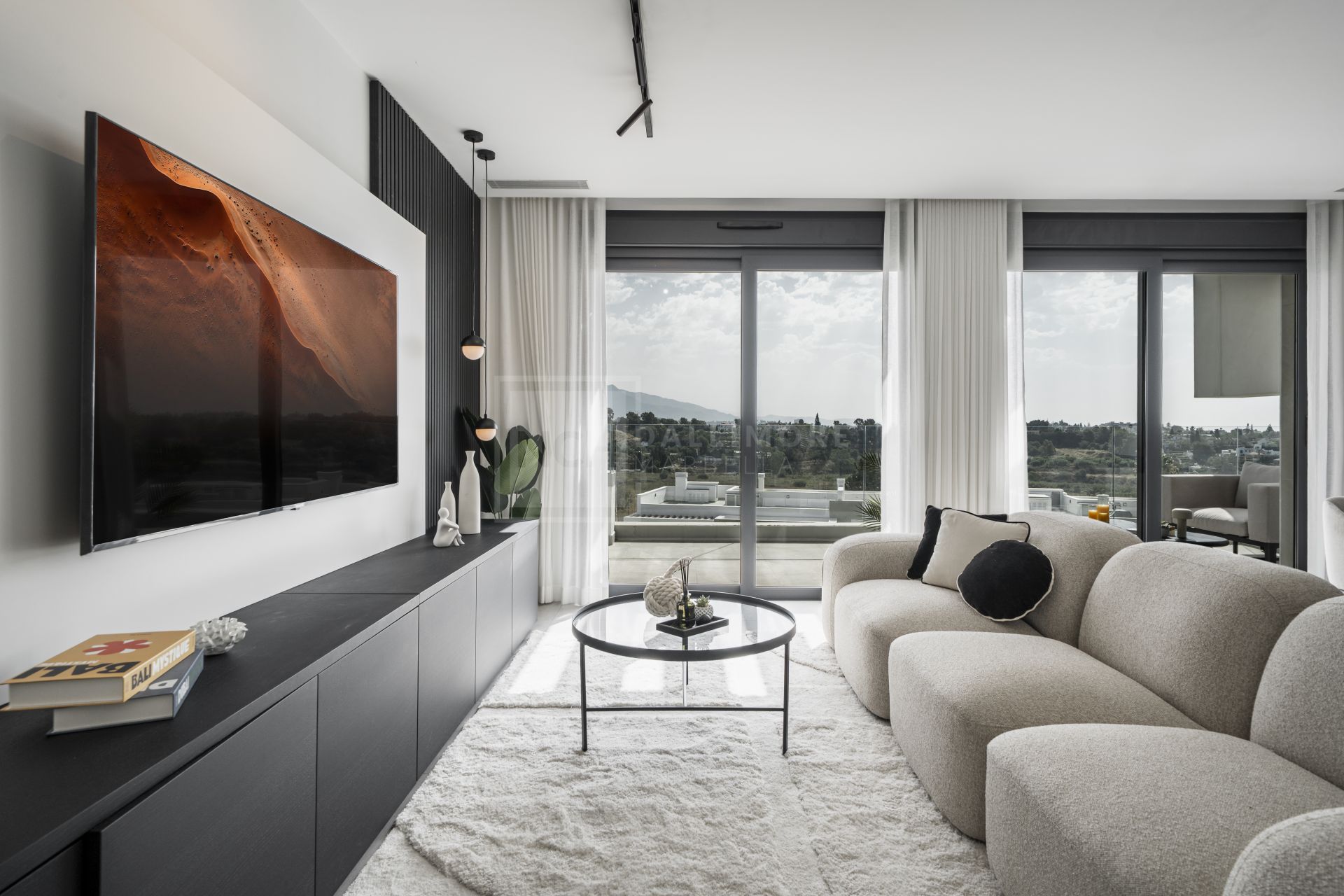 BRAND-NEW PENTHOUSE WITH PANORAMIC VIEWS LOCATED IN ATALAYA