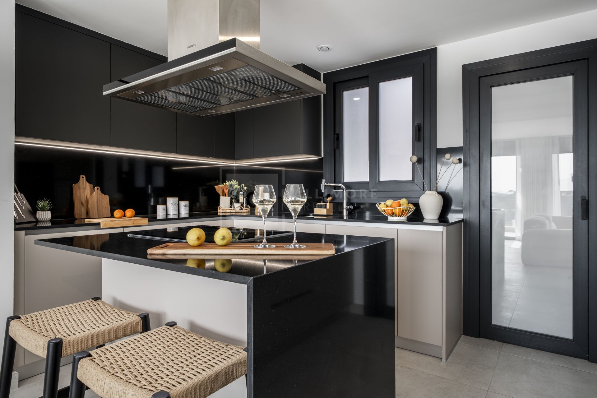 BRAND-NEW PENTHOUSE WITH PANORAMIC VIEWS LOCATED IN ATALAYA