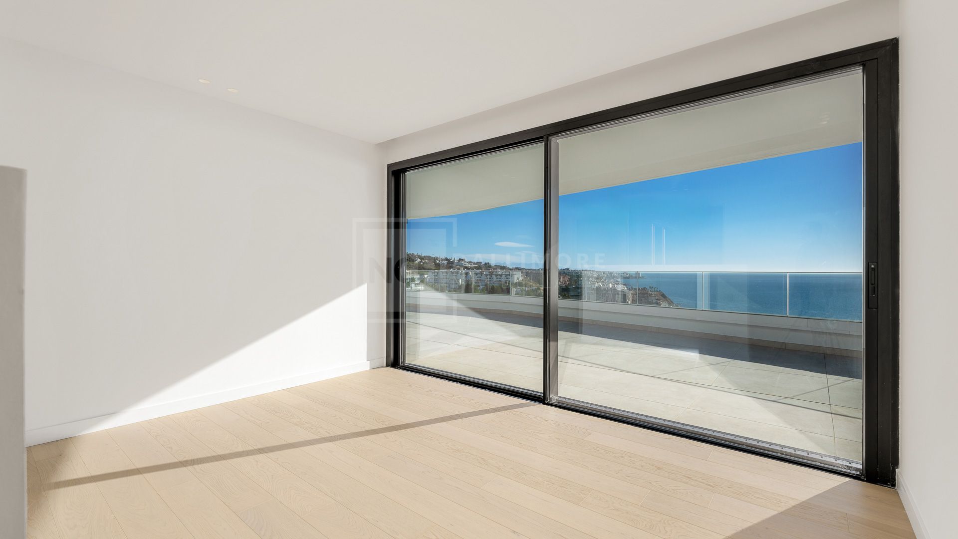 SKY-VILLA CON LAS MEJORES VISTAS DE LA COSTA DEL SOL