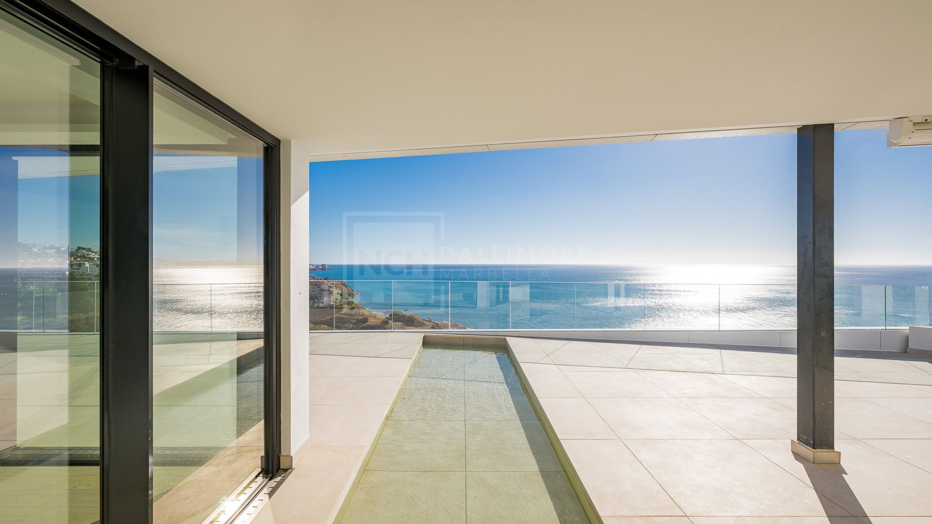 SKY-VILLA CON LAS MEJORES VISTAS DE LA COSTA DEL SOL