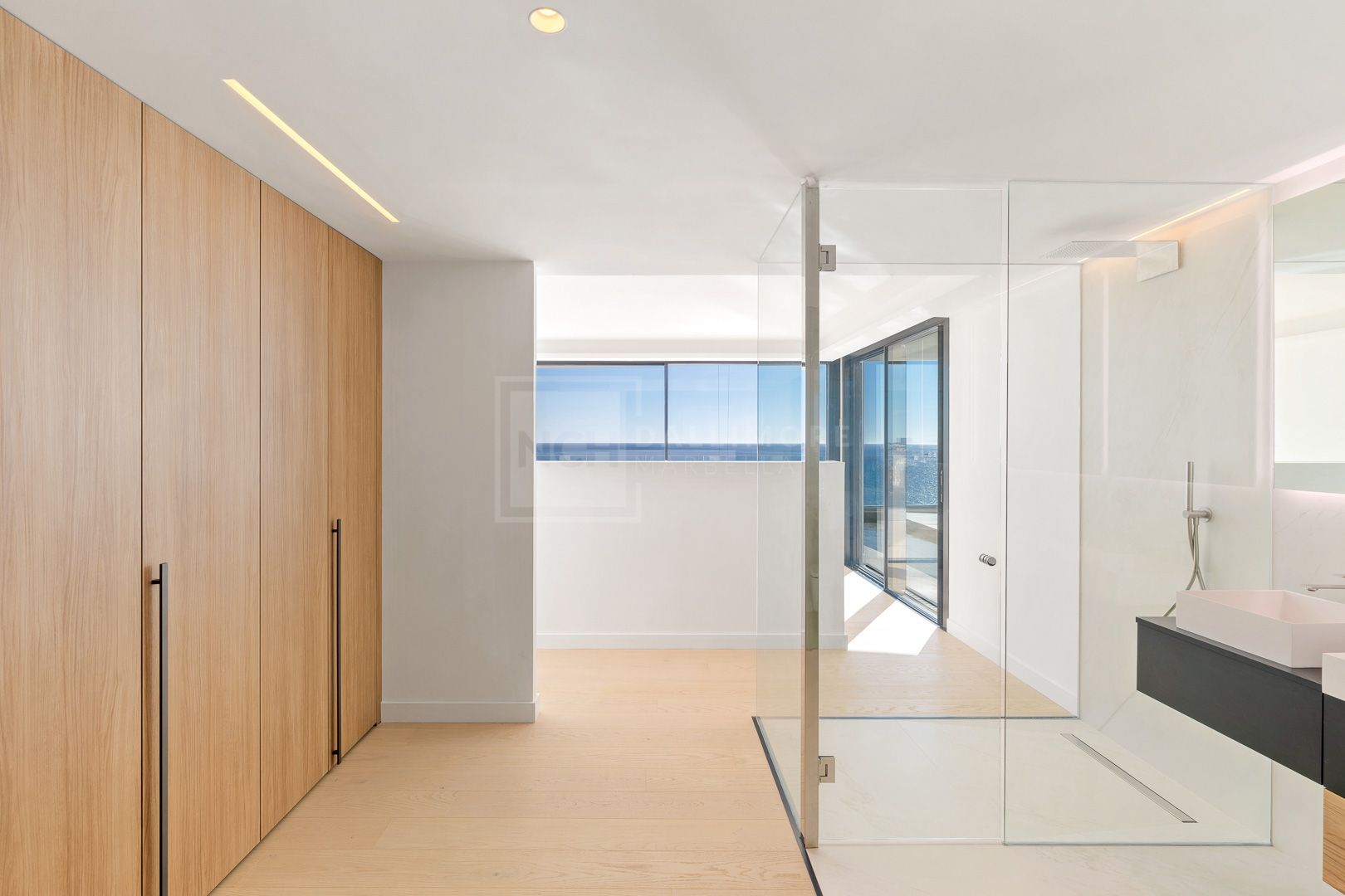 SKY-VILLA CON LAS MEJORES VISTAS DE LA COSTA DEL SOL