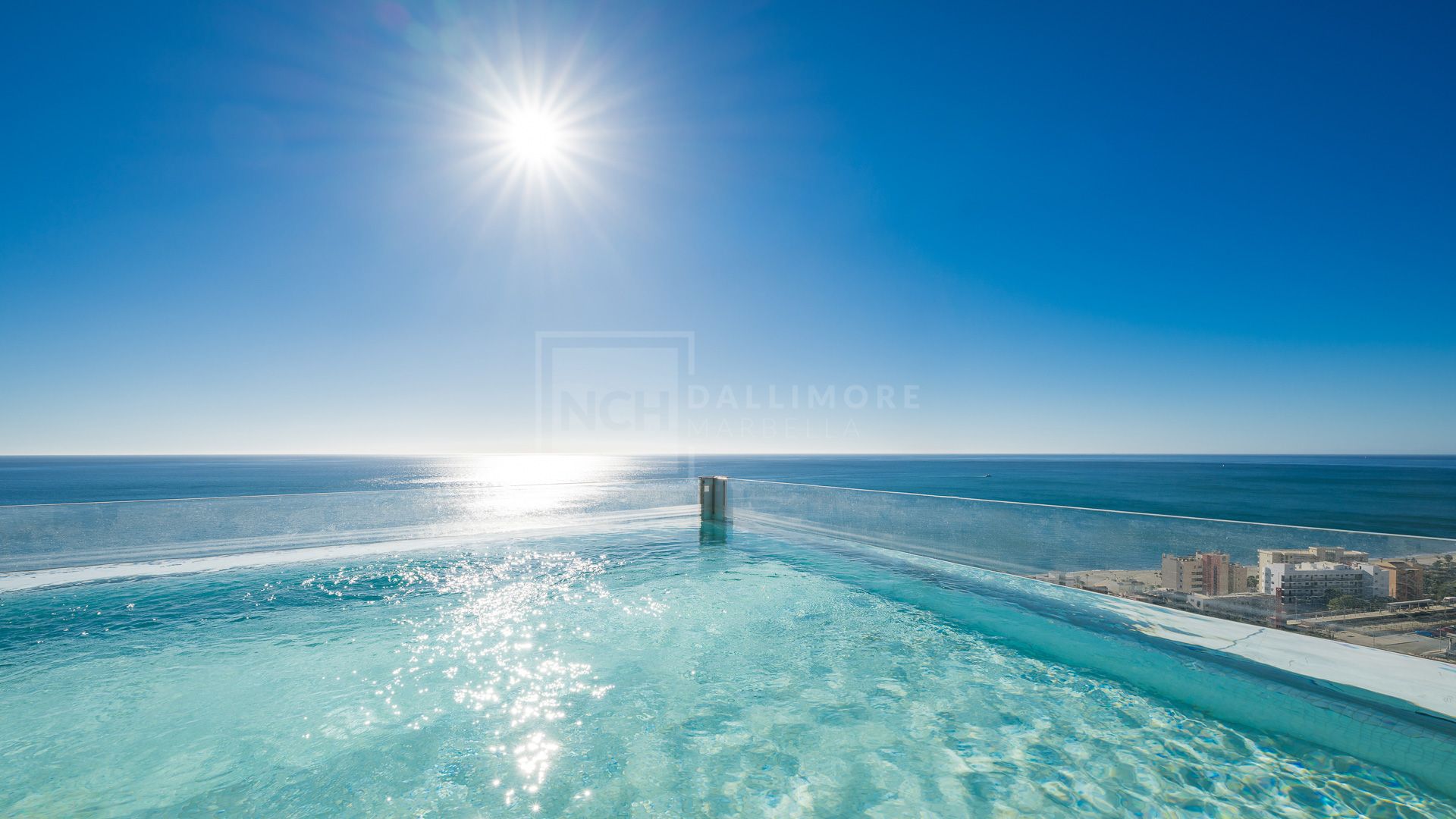 SKY-VILLA CON LAS MEJORES VISTAS DE LA COSTA DEL SOL