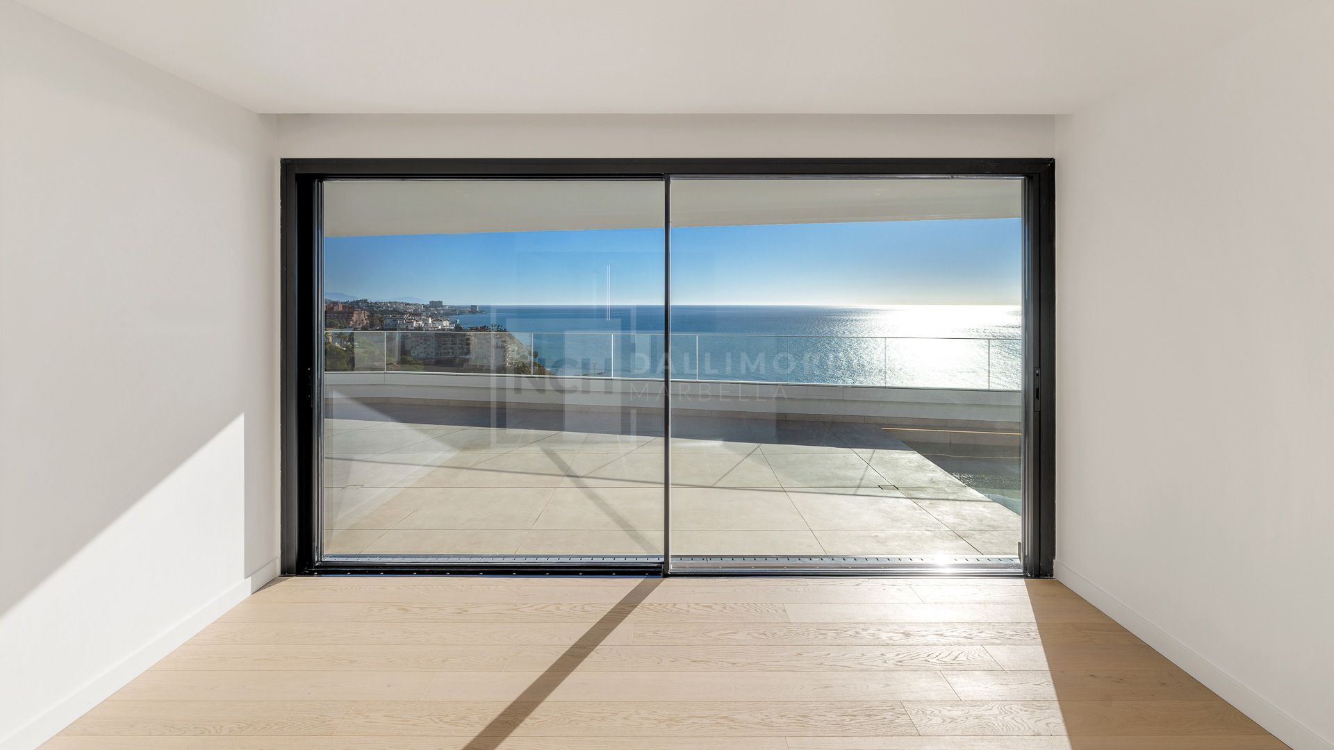 SKY-VILLA CON LAS MEJORES VISTAS DE LA COSTA DEL SOL