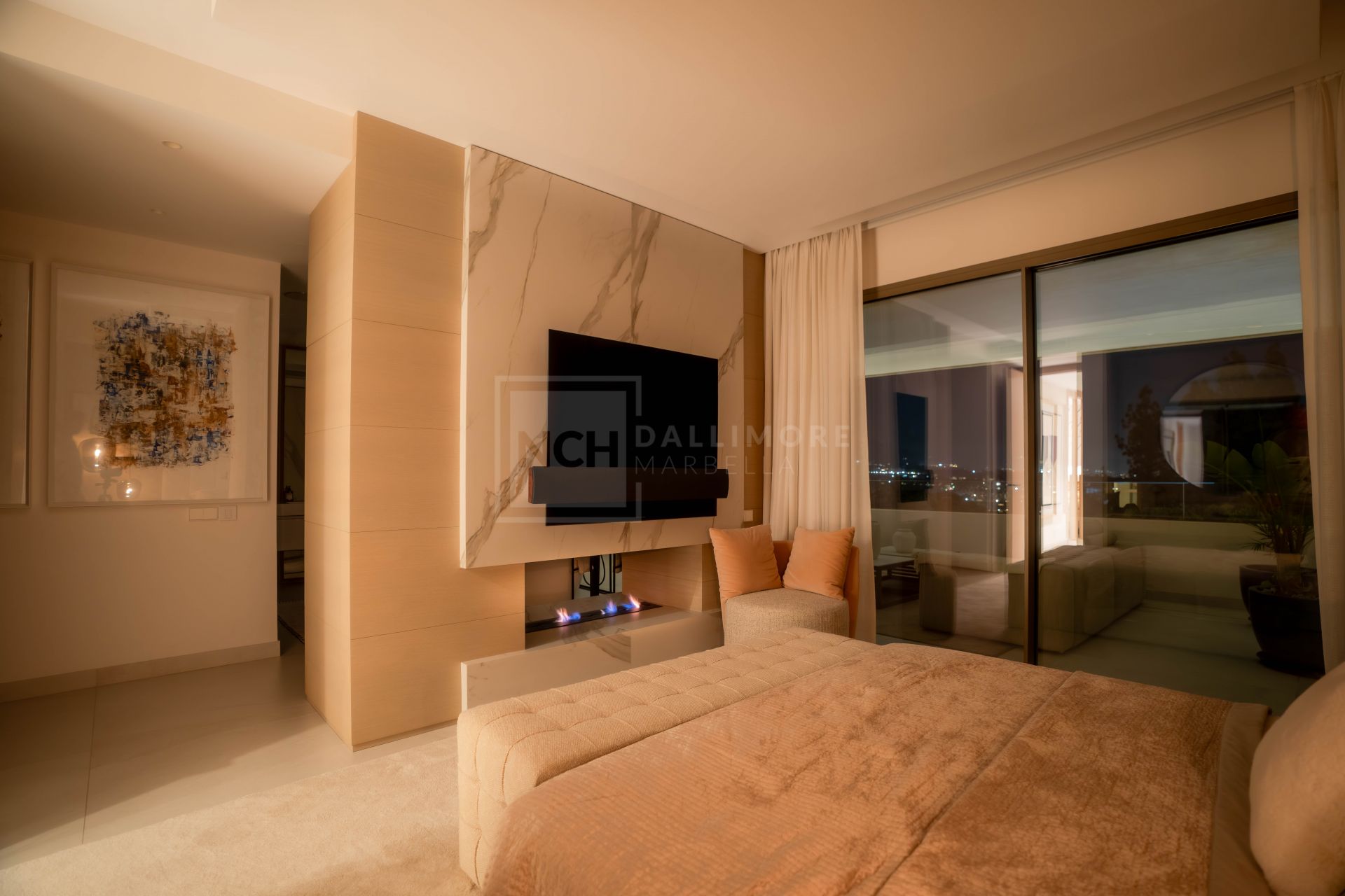 EXCEPTIONAL CONTEMPORARY VILLA IN NUEVA ANDALUCÍA’S MOST SECURE GATED COMMUNITY