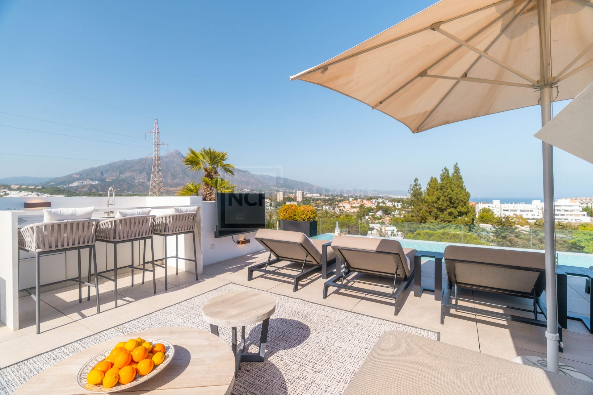 EXCEPTIONAL CONTEMPORARY VILLA IN NUEVA ANDALUCÍA’S MOST SECURE GATED COMMUNITY