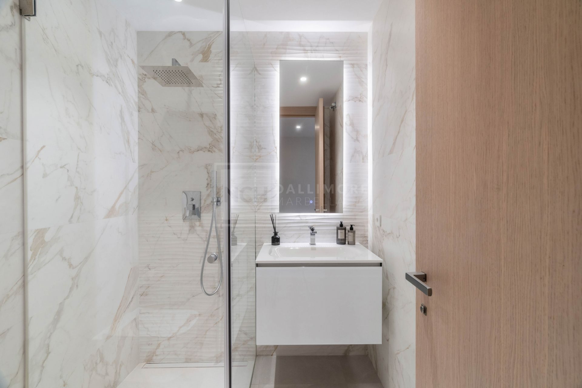 EXCEPTIONAL CONTEMPORARY VILLA IN NUEVA ANDALUCÍA’S MOST SECURE GATED COMMUNITY