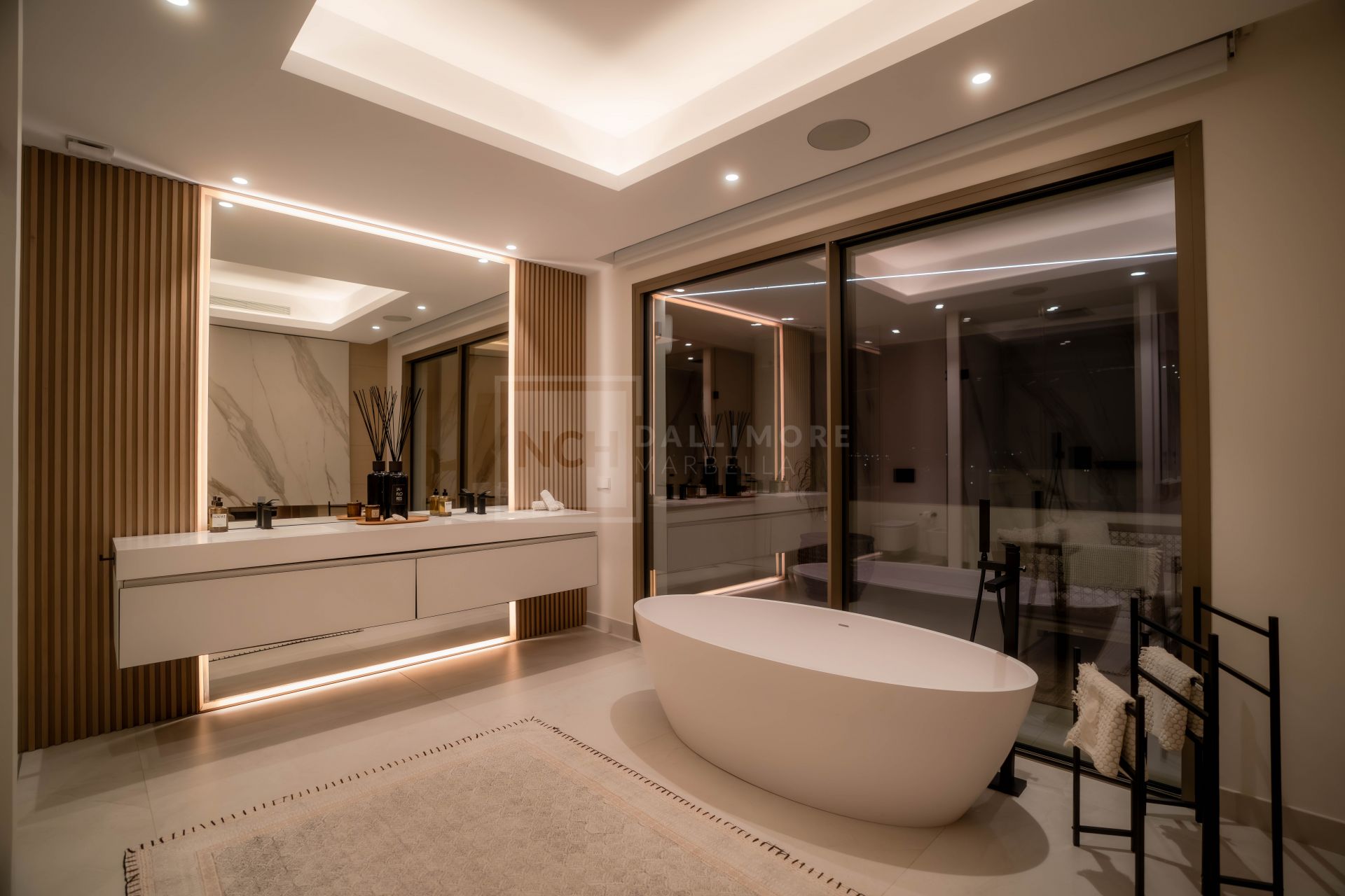 EXCEPTIONAL CONTEMPORARY VILLA IN NUEVA ANDALUCÍA’S MOST SECURE GATED COMMUNITY