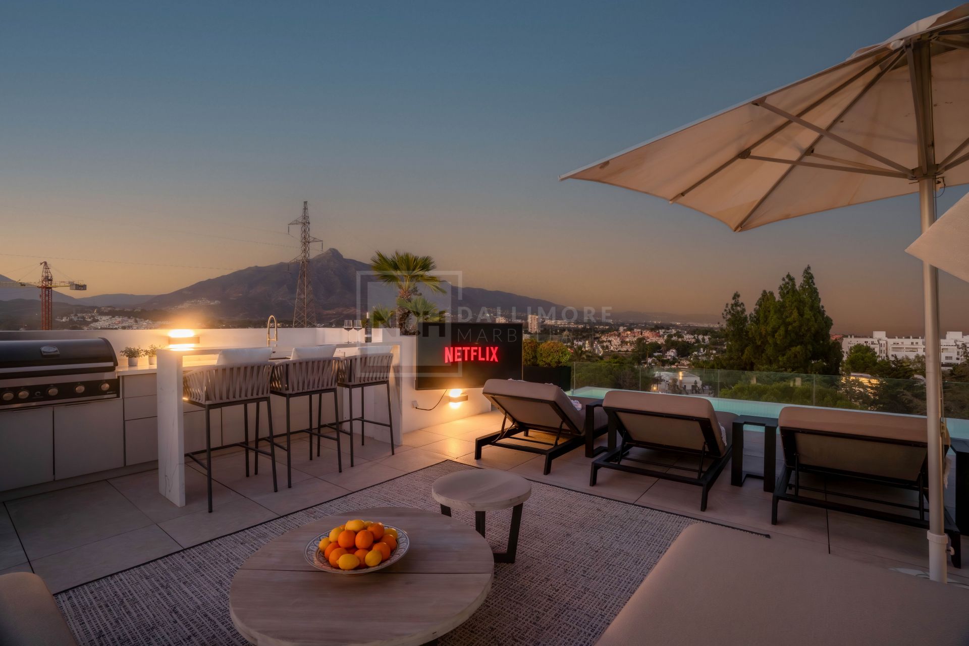 EXCEPTIONAL CONTEMPORARY VILLA IN NUEVA ANDALUCÍA’S MOST SECURE GATED COMMUNITY