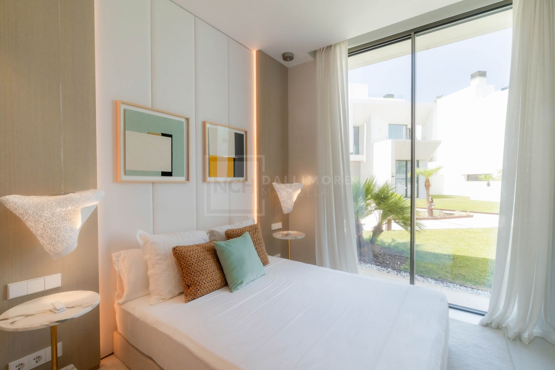 EXCEPTIONAL CONTEMPORARY VILLA IN NUEVA ANDALUCÍA’S MOST SECURE GATED COMMUNITY